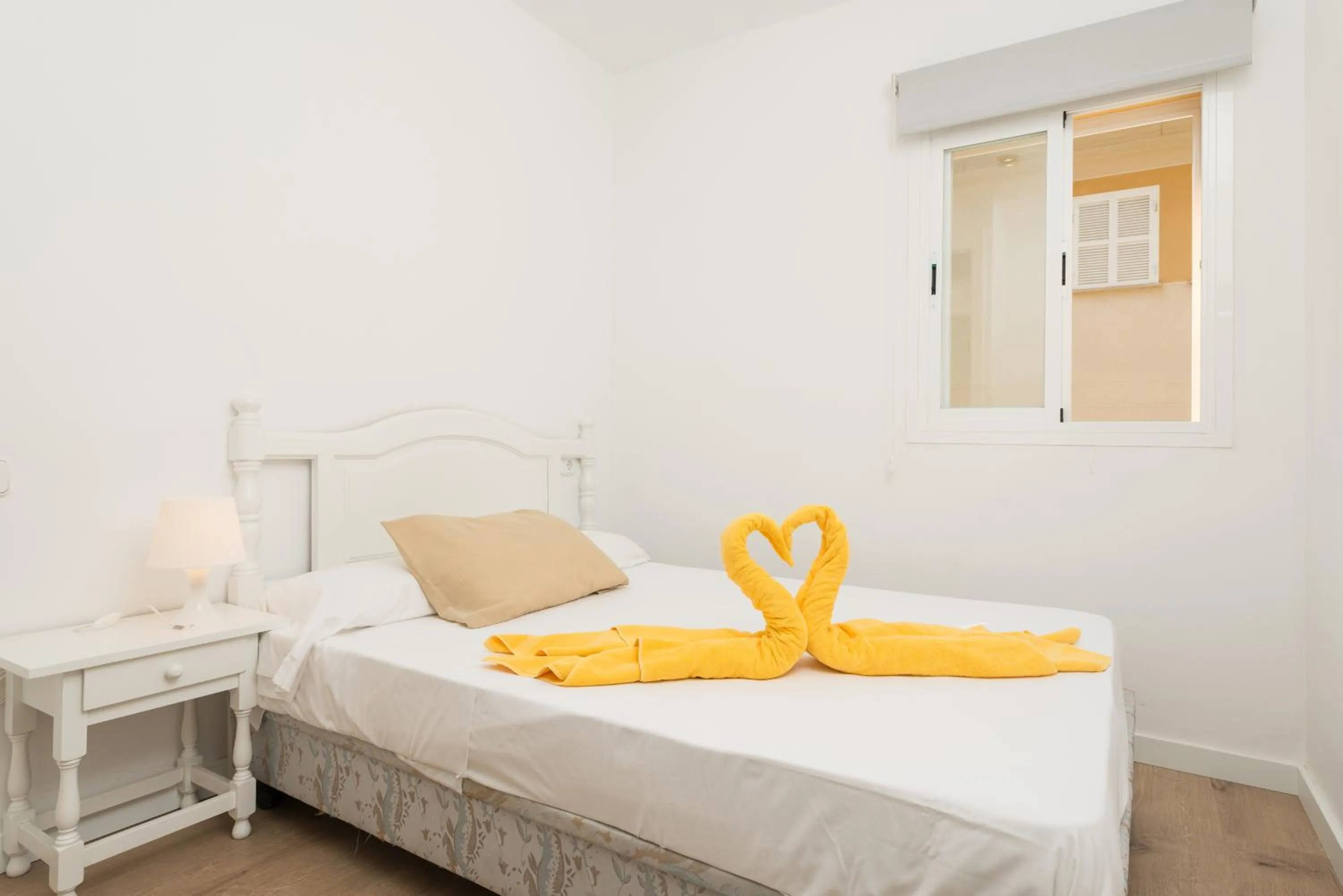 Bed in NEW! Sun of the *Beach*4 Holiday* home in Mallorca