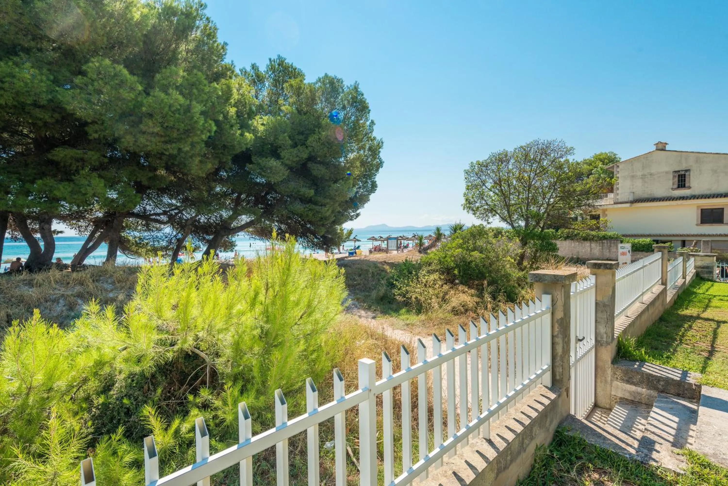 Garden in NEW! Sun of the *Beach*4 Holiday* home in Mallorca