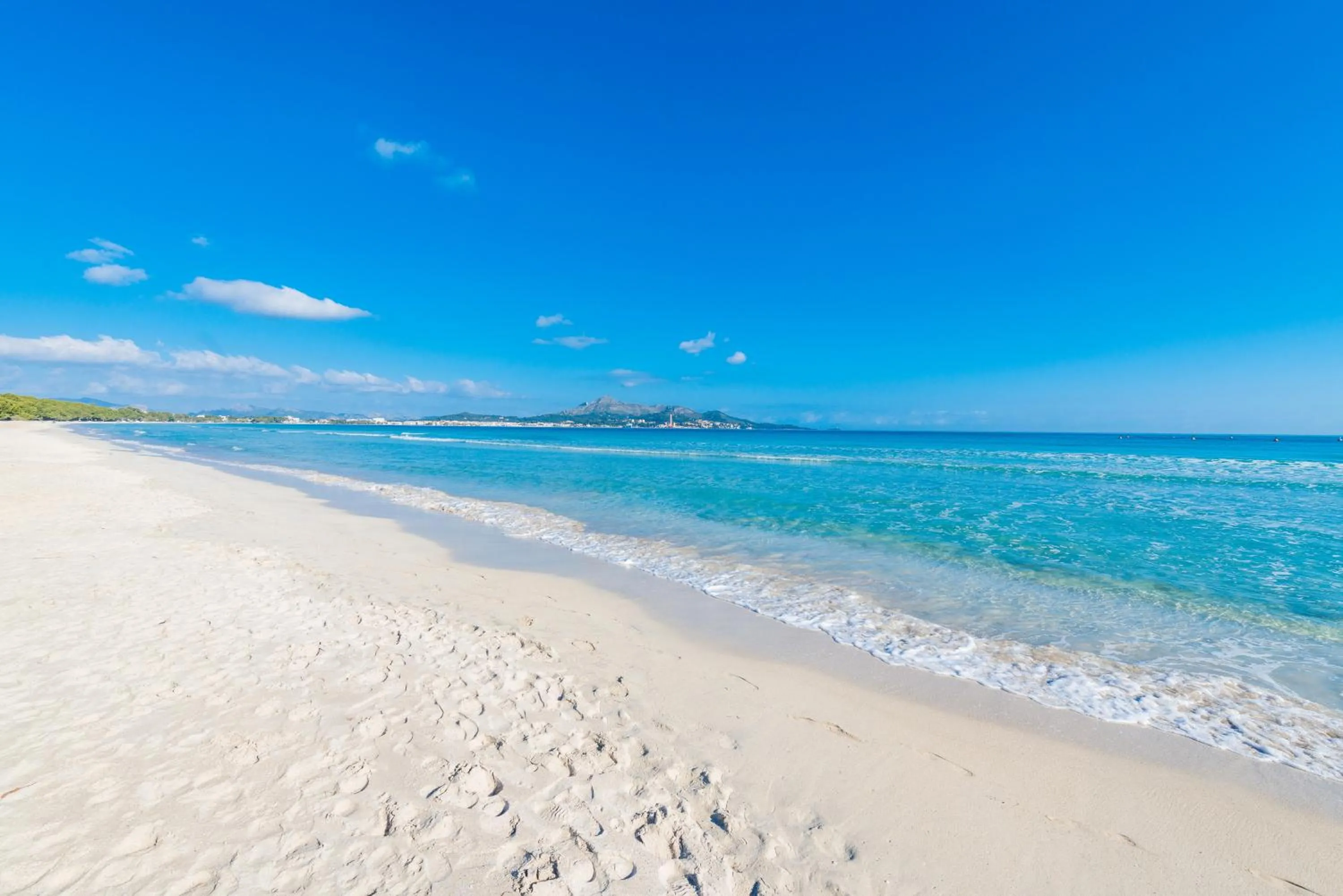 Day in NEW! Sun of the *Beach*4 Holiday* home in Mallorca