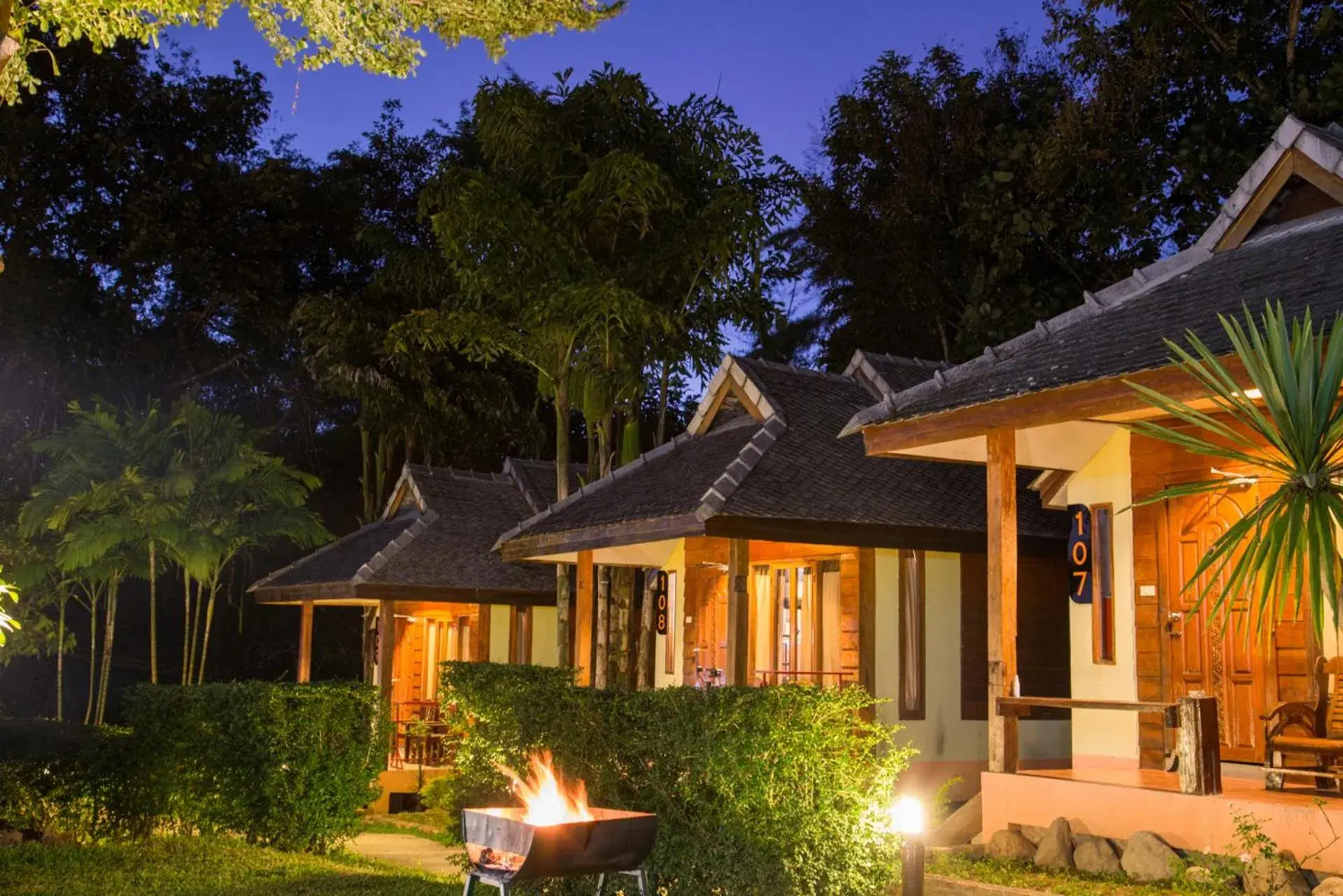 Property building in Mad Monkey Pai Property building in Mad Monkey Pai