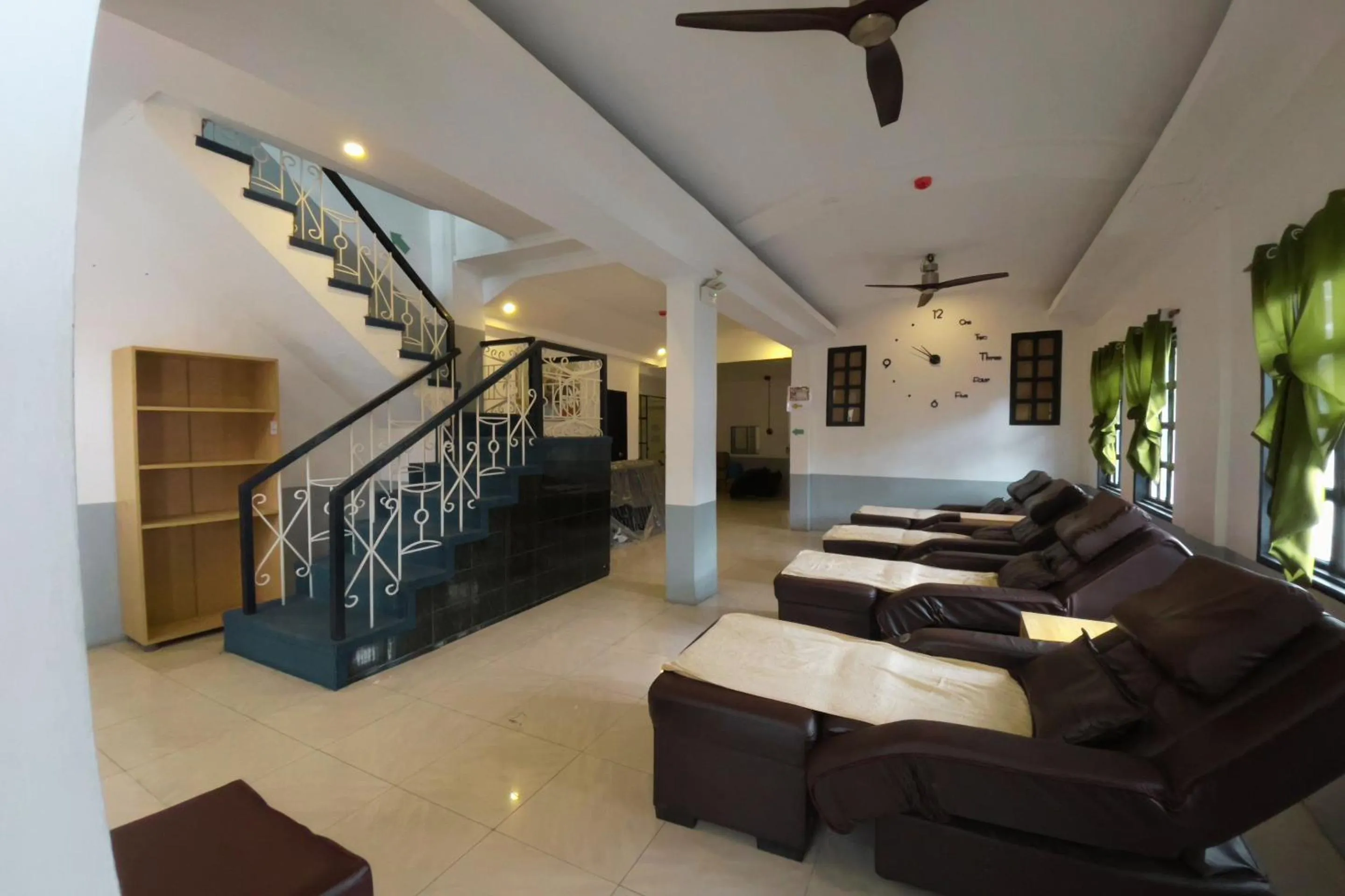 Bluewing Hotel Angeles powered by Cocotel