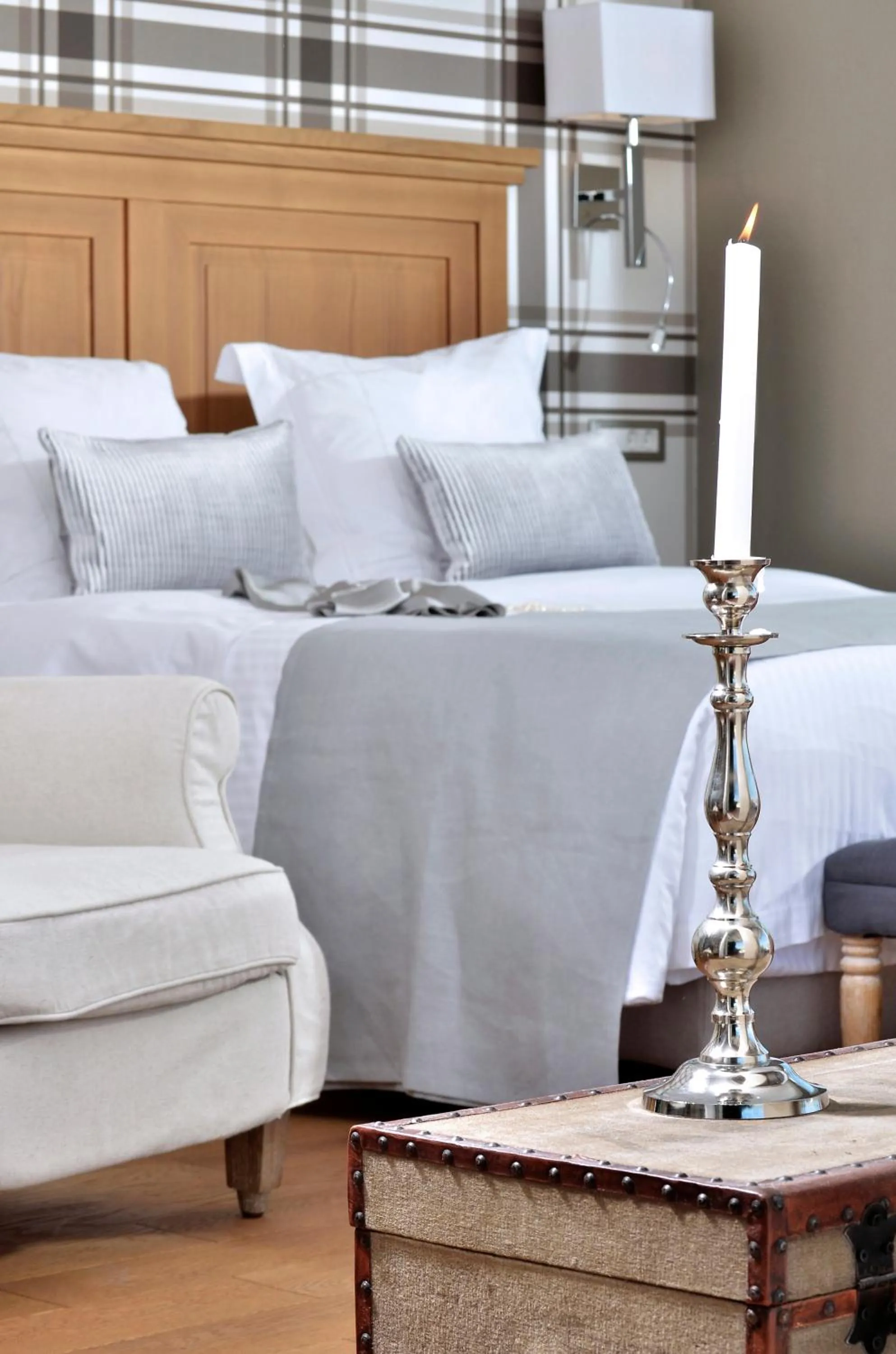 Bed in Sea View Cityscape Hotel