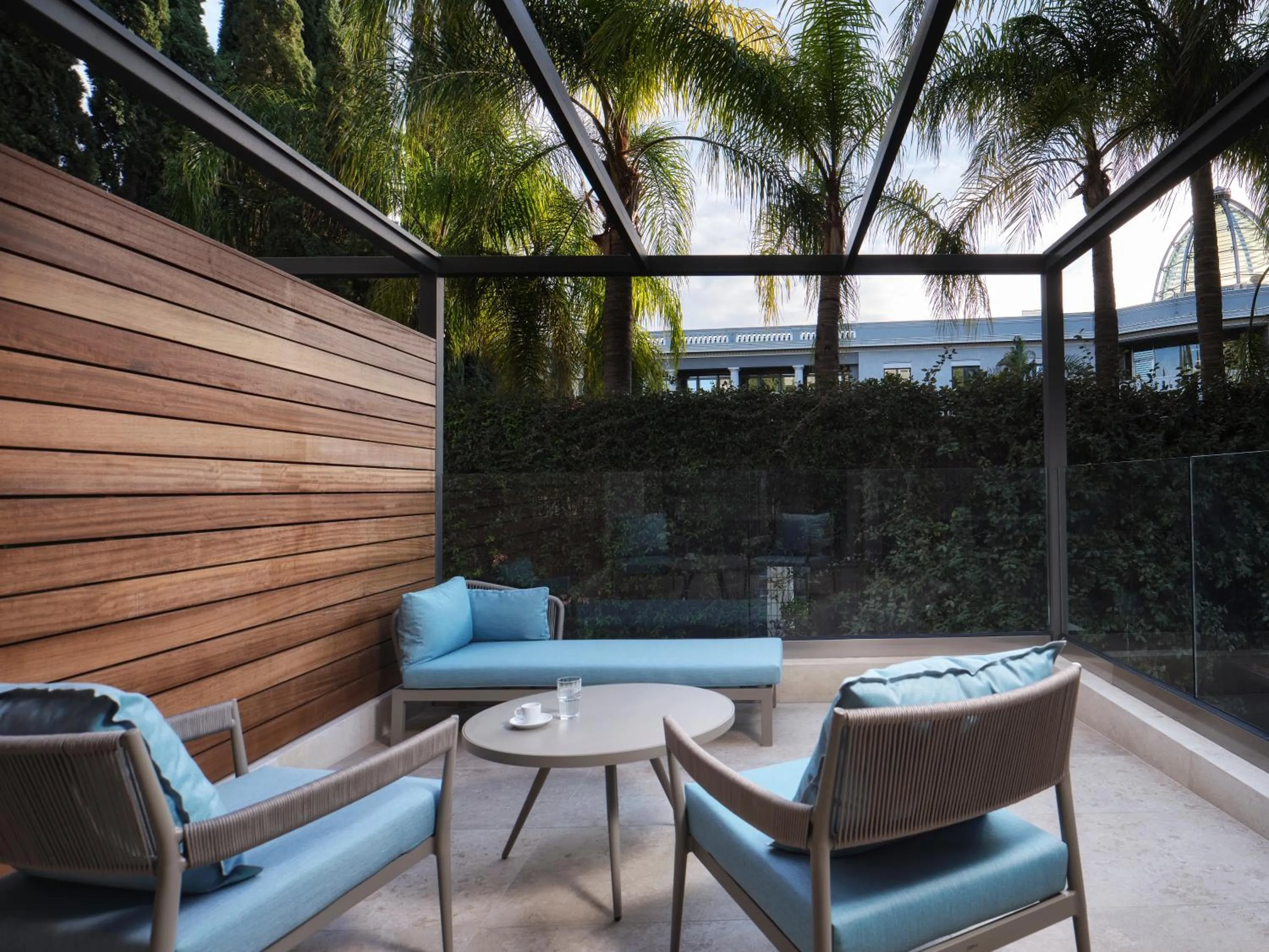 Day in Sea View Cityscape Hotel