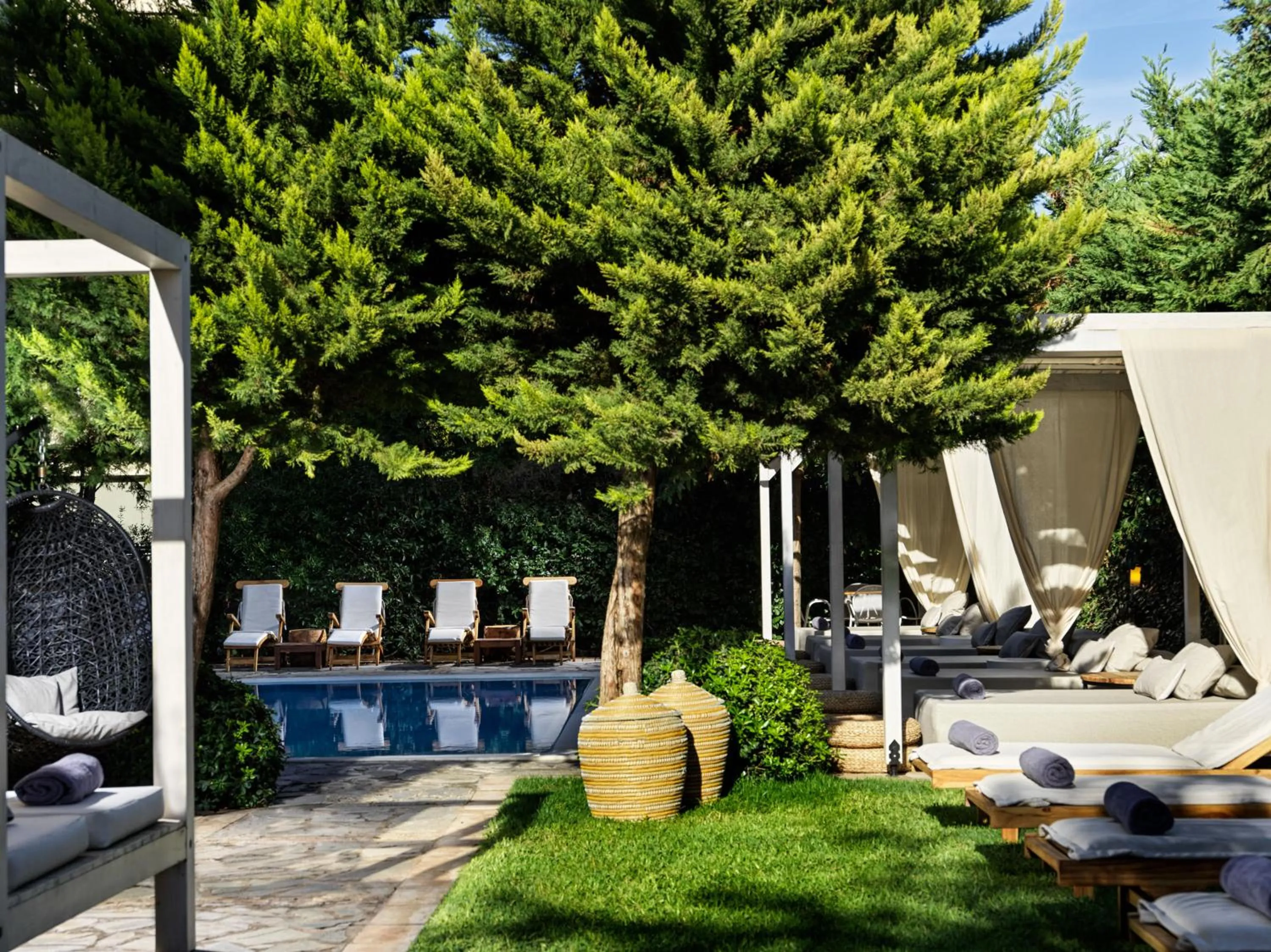 Day in Sea View Cityscape Hotel