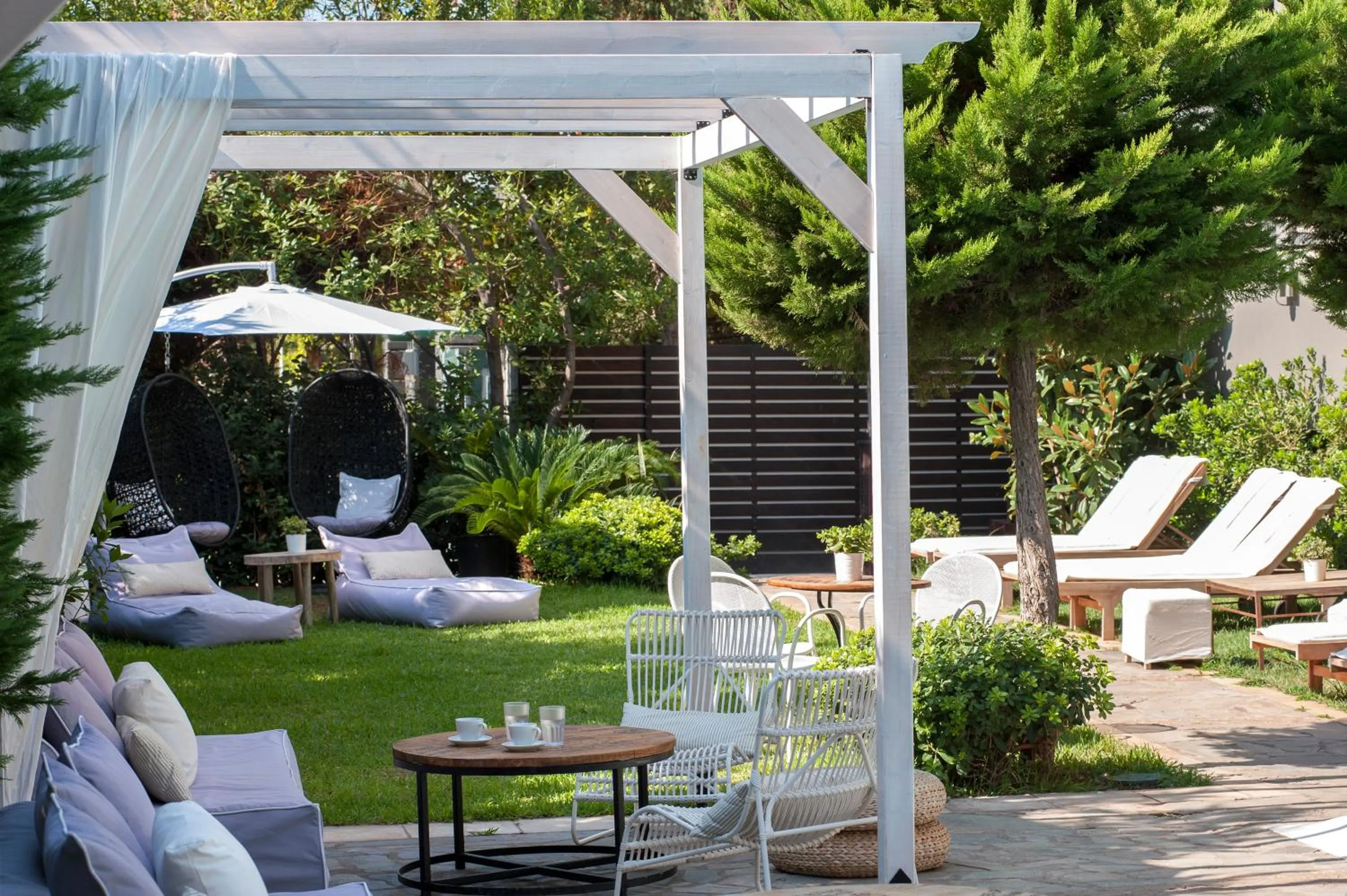 Garden in Sea View Cityscape Hotel