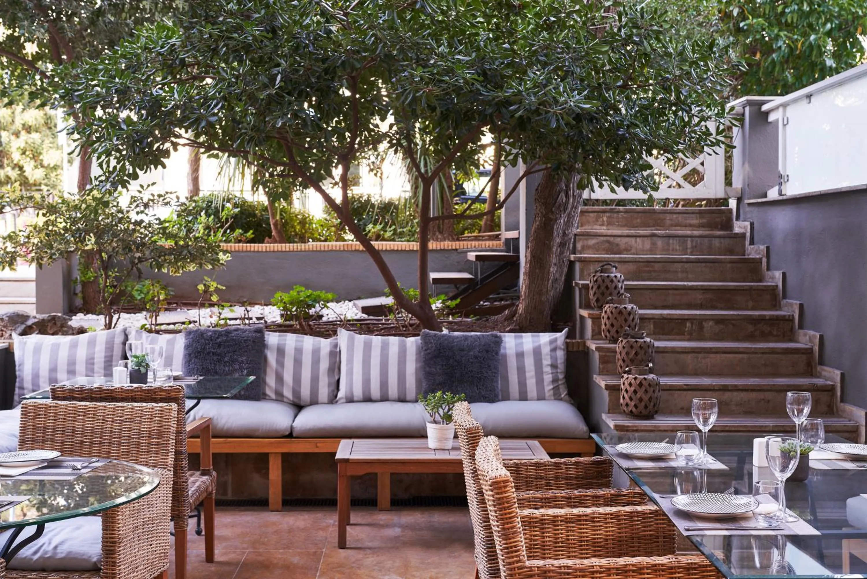 Patio in Sea View Cityscape Hotel