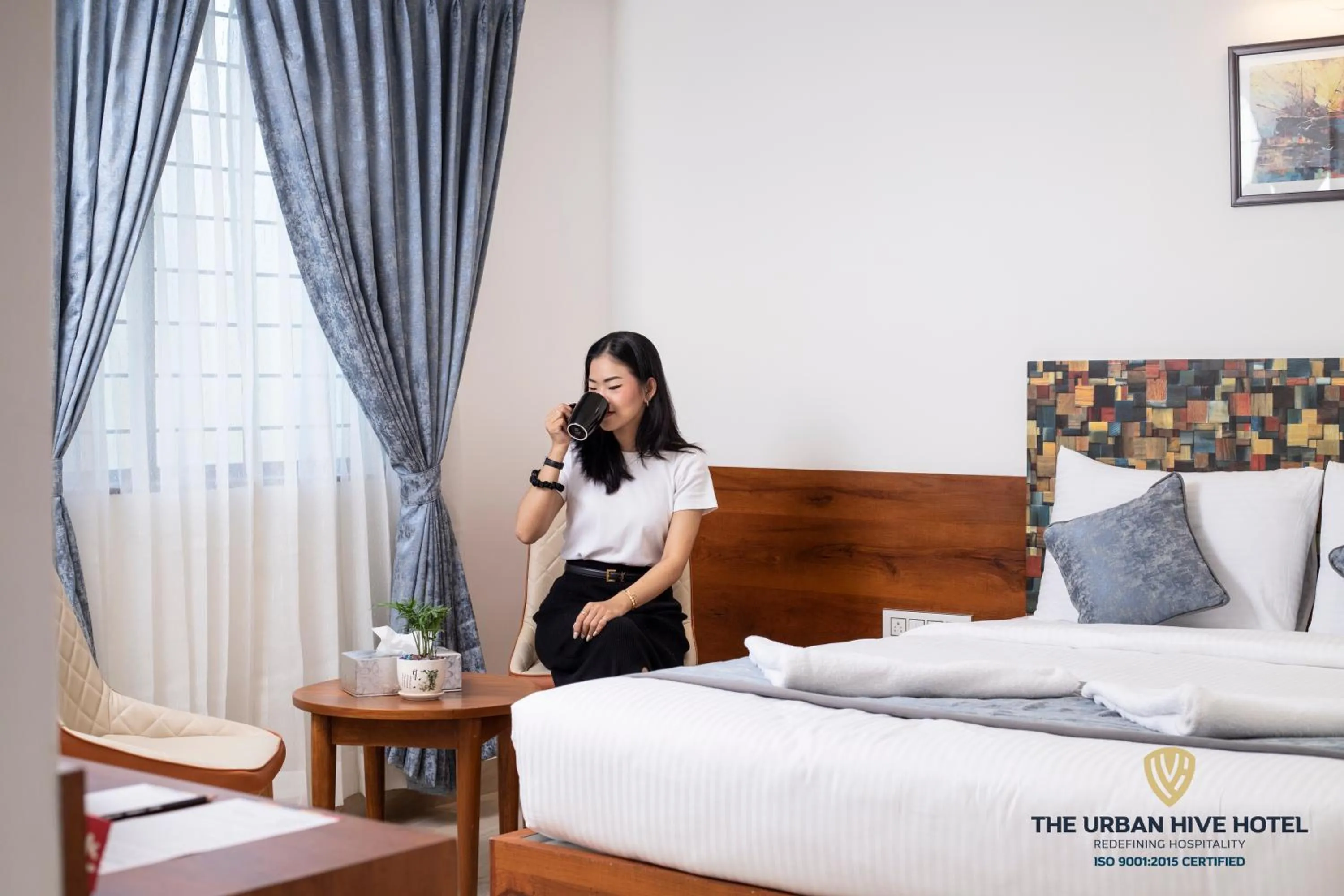 Coffee/tea facilities, Bed in The Urban Hive Hotel