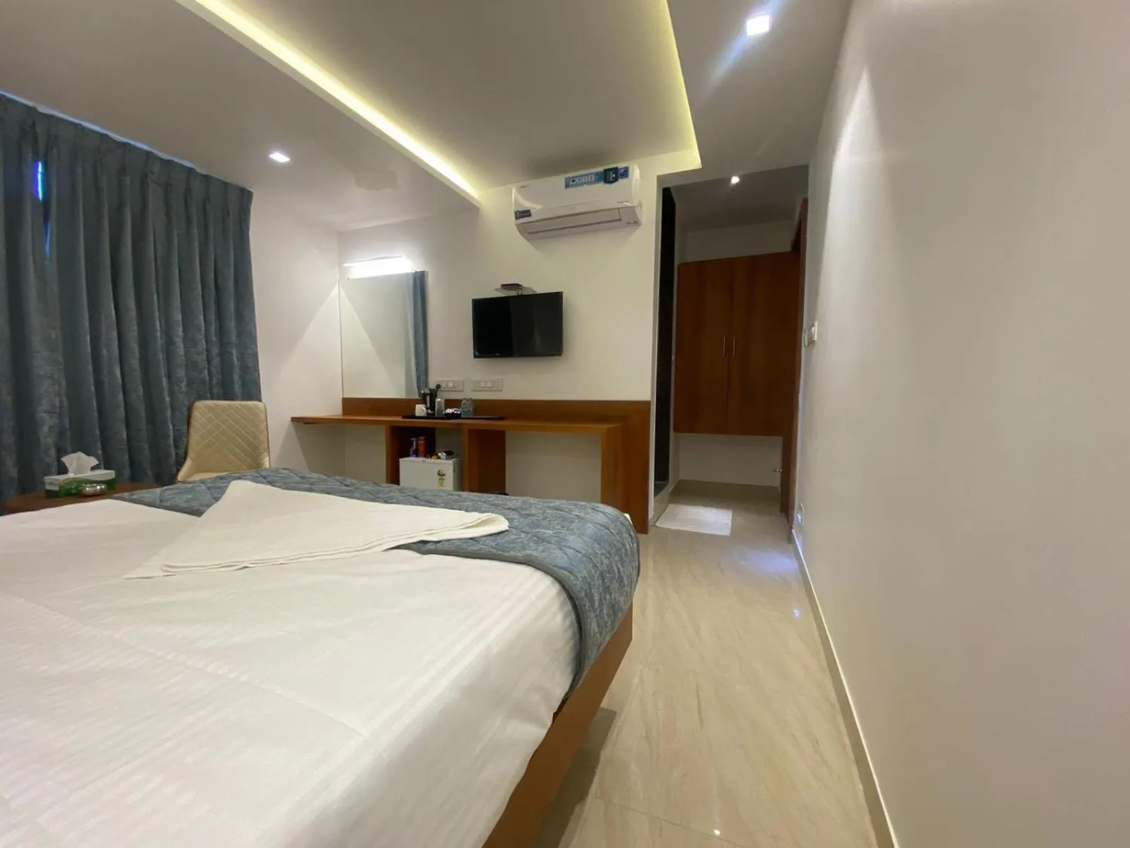 Bed in The Urban Hive Hotel