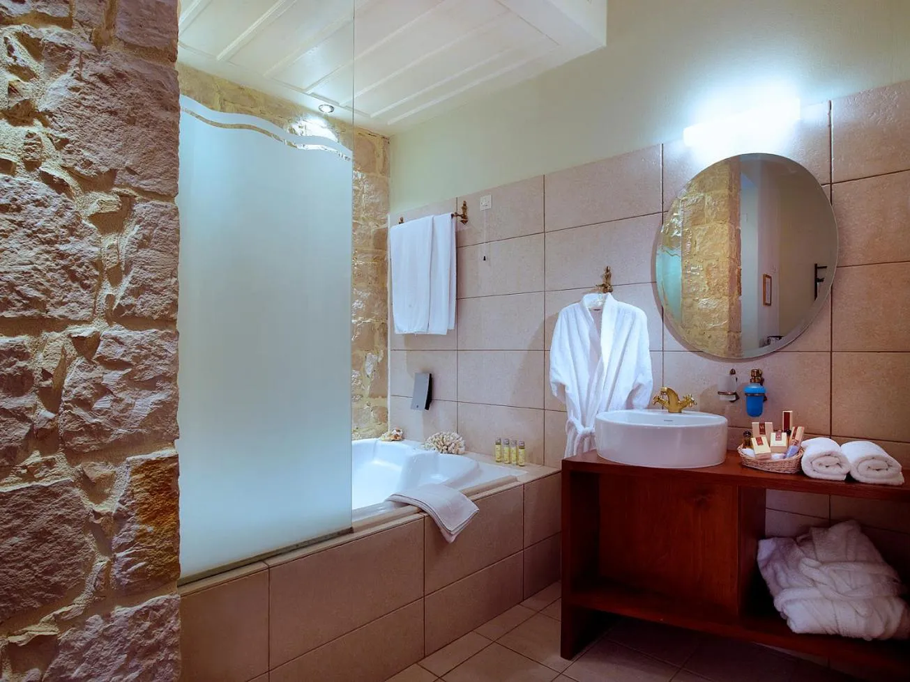 Bathroom in Katalagari Country Suites