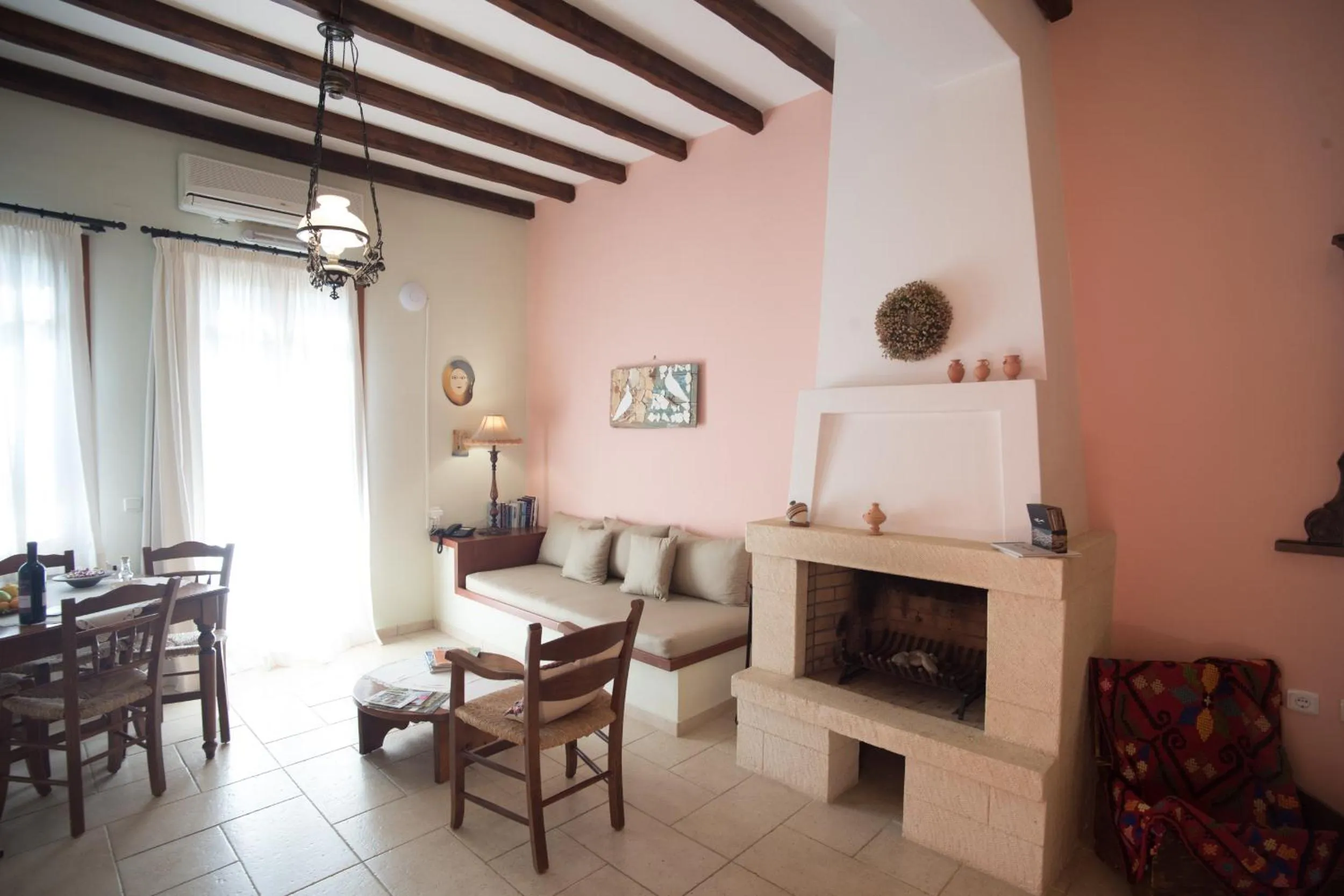 Living room in Katalagari Country Suites