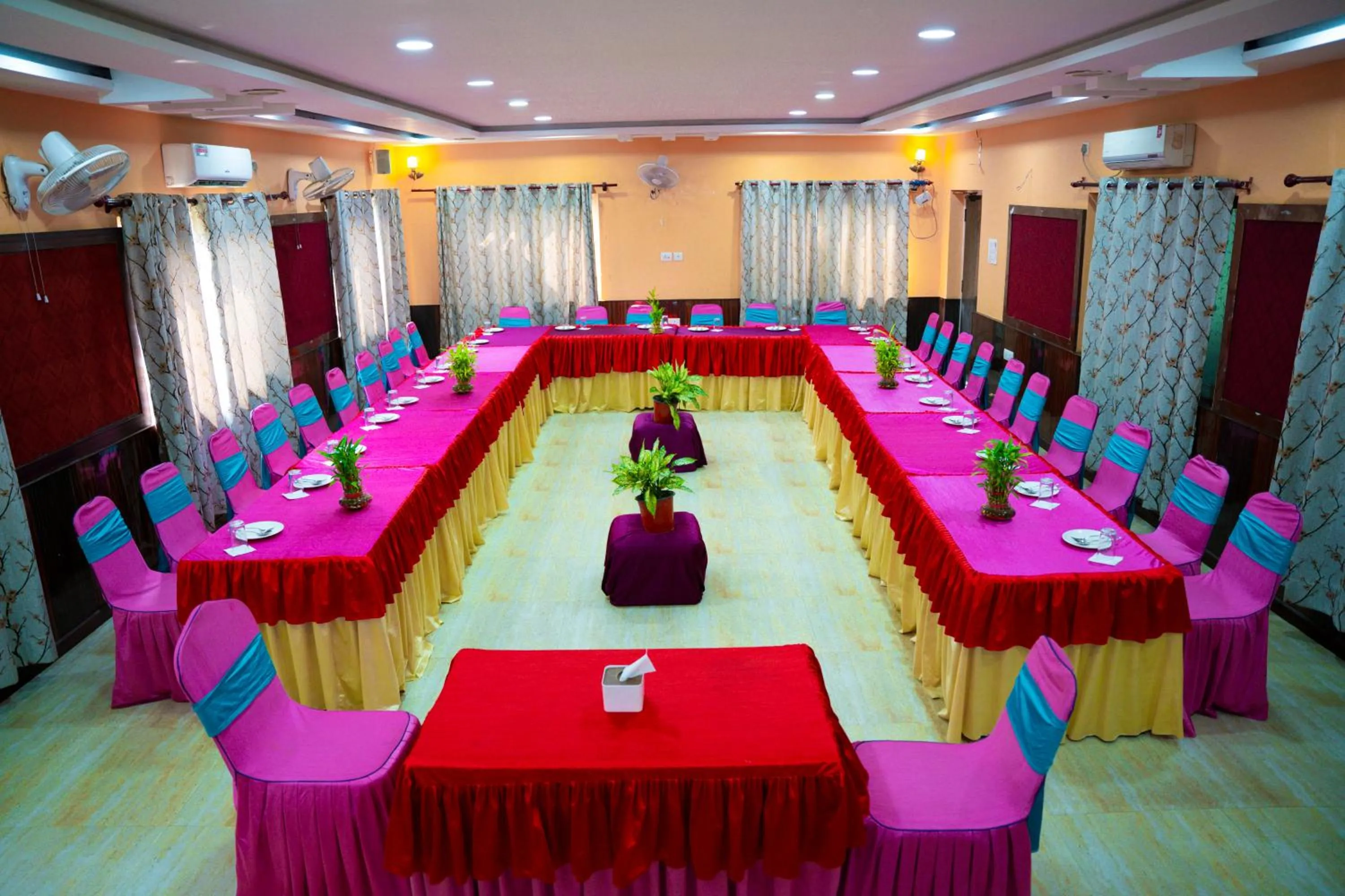 Banquet/Function facilities in Gautam Hotel