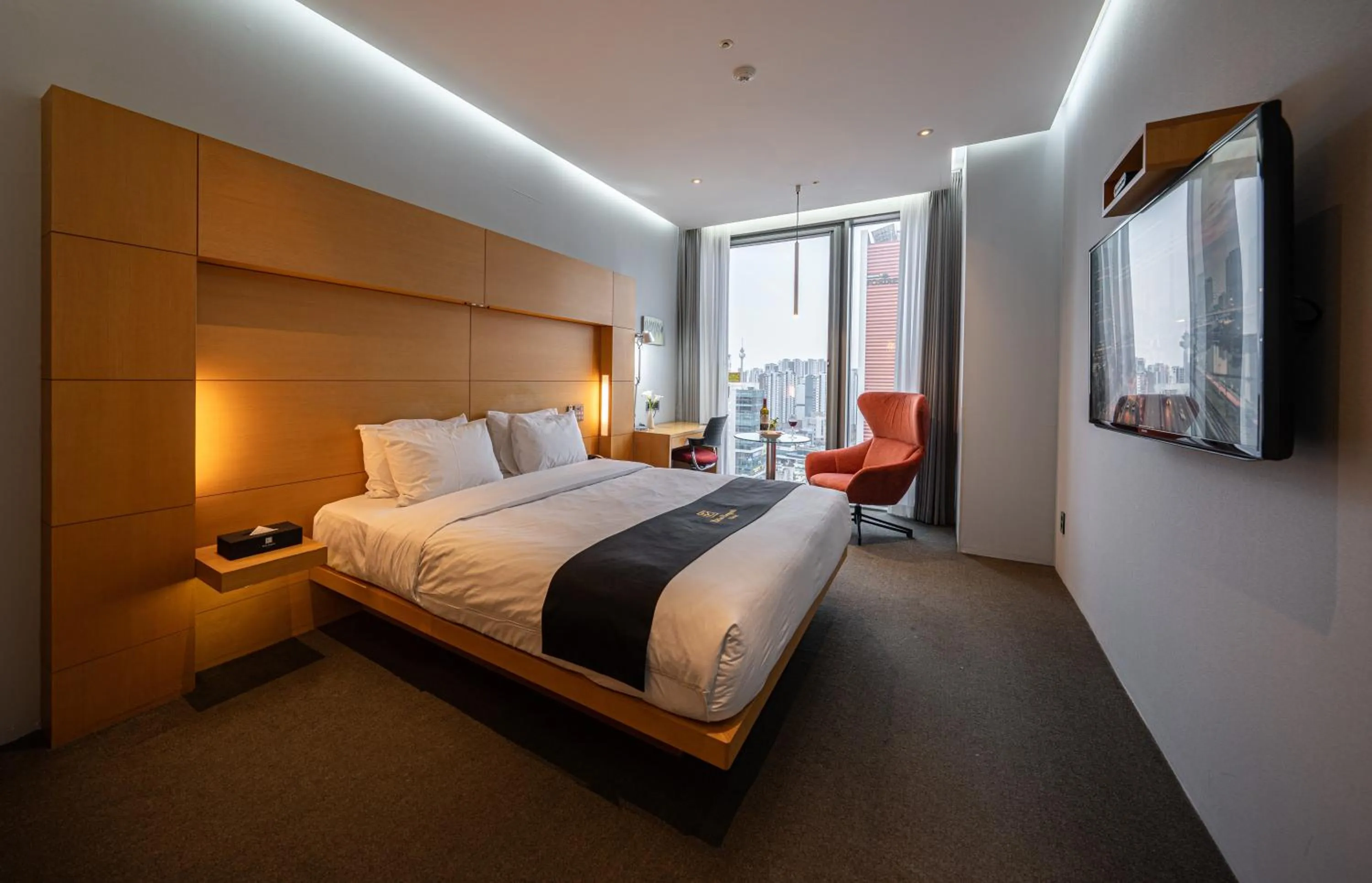 Decorative detail, Bed in Eldis Regent Hotel