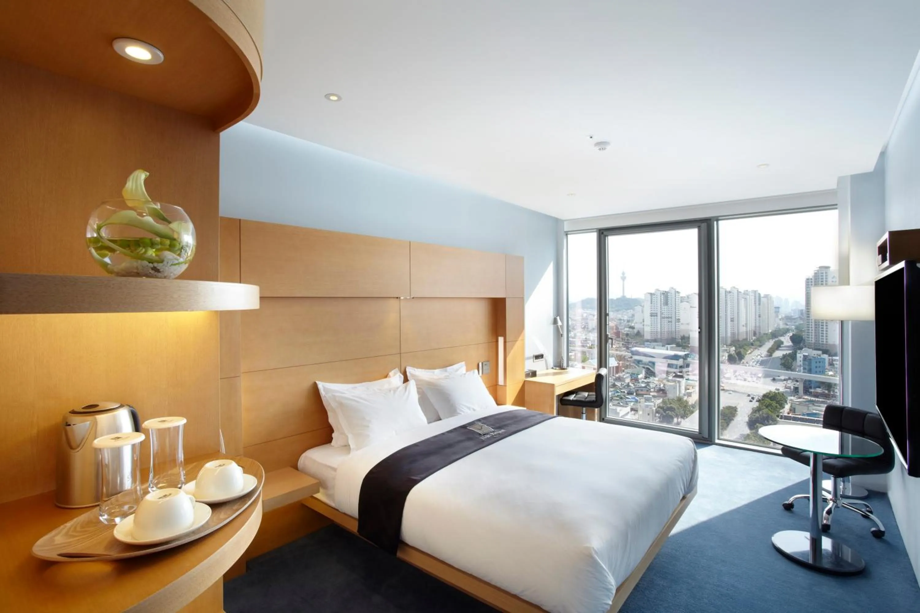 Photo of the whole room, Bed in Eldis Regent Hotel