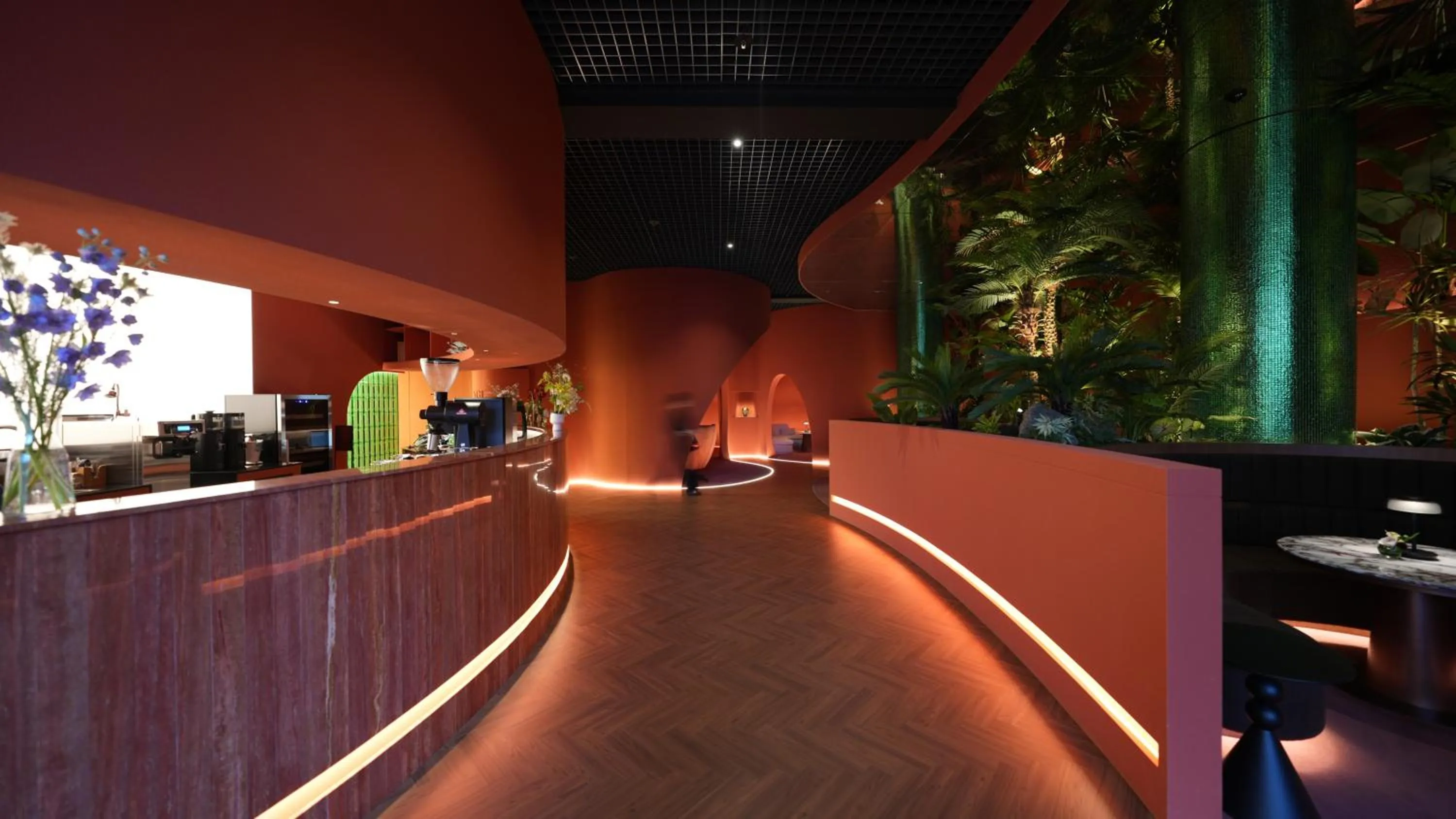 Restaurant/places to eat in Eldis Regent Hotel