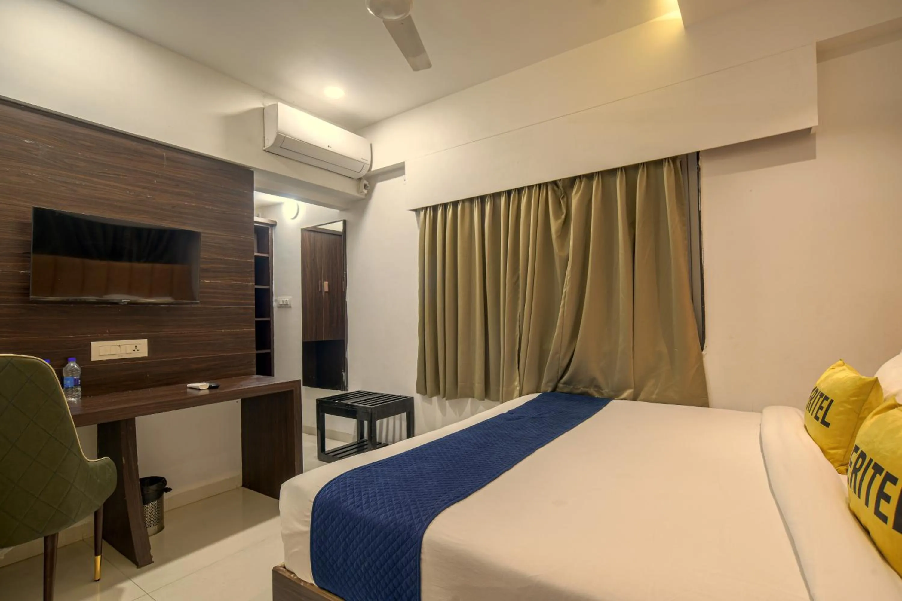 TV and multimedia, Bed in Hotel Meritel Grande, Vijay Nagar, Indore