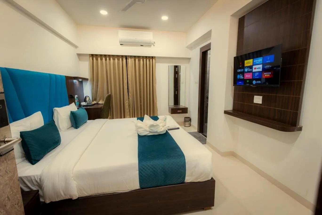 Bed in Hotel Meritel Grande, Vijay Nagar, Indore