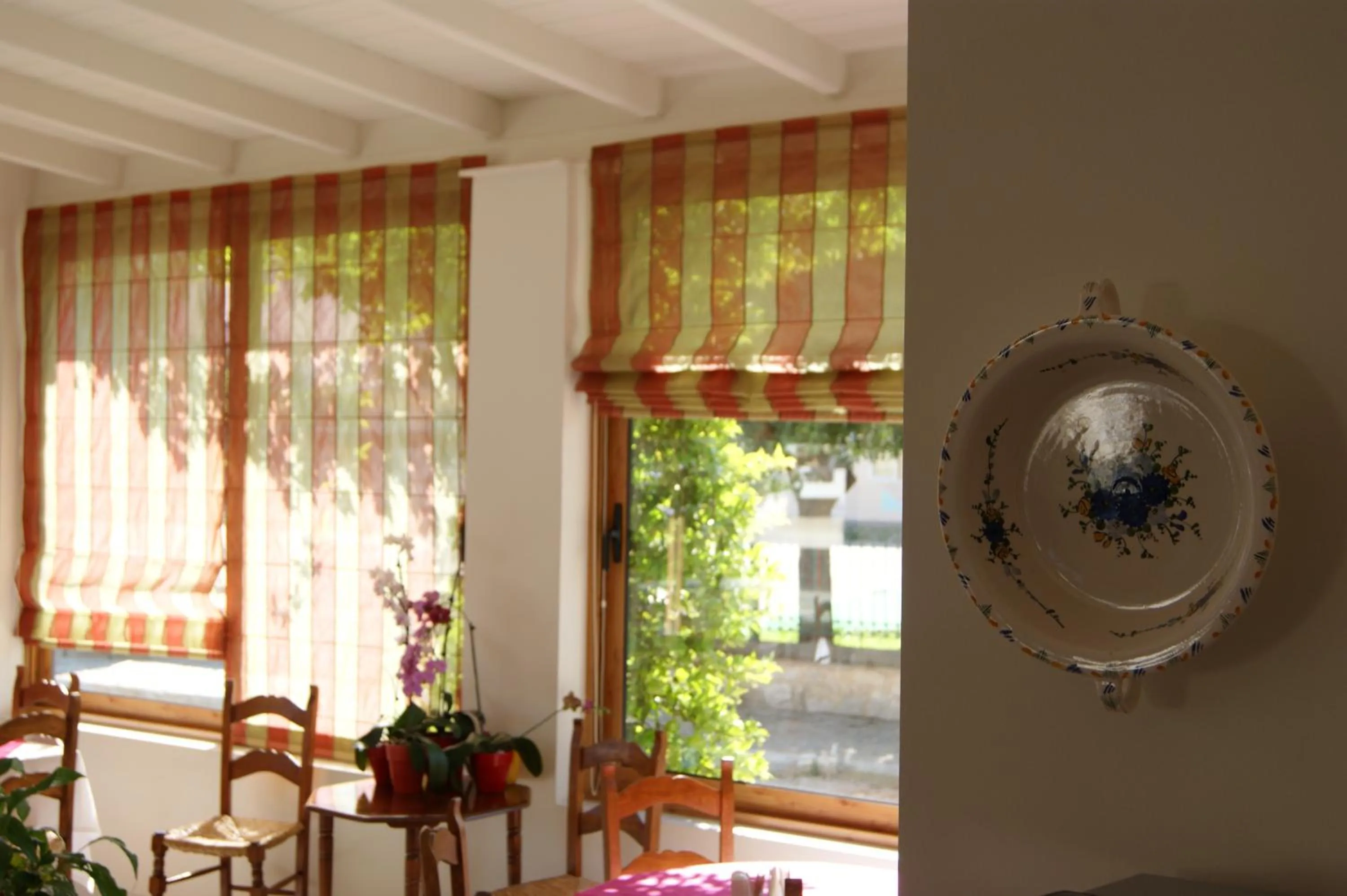 Communal lounge/ TV room in Hotel Pelops