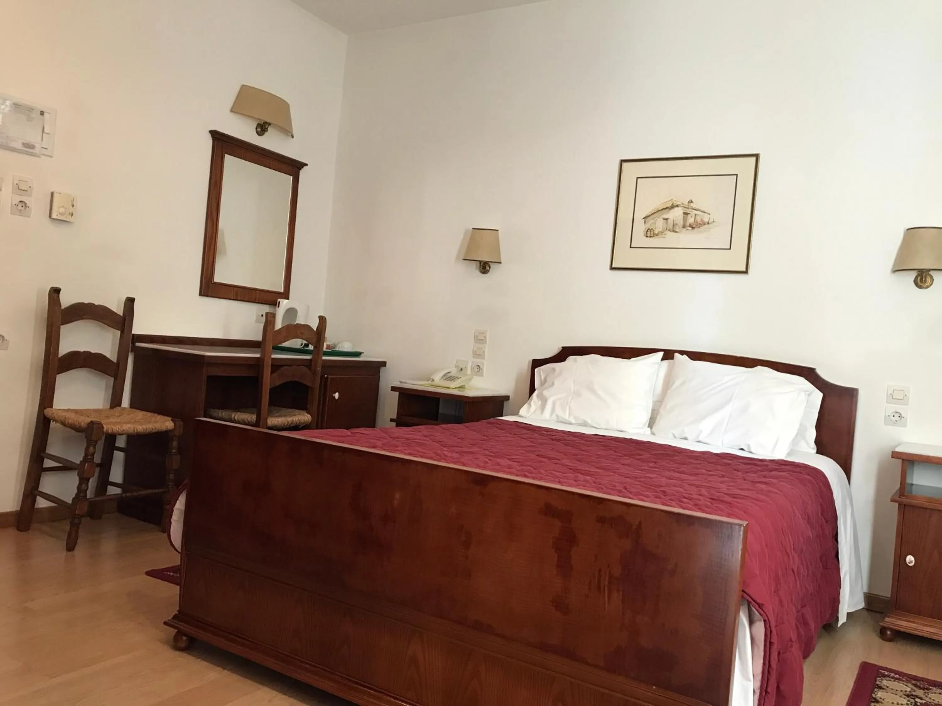 Single Room in Hotel Pelops
