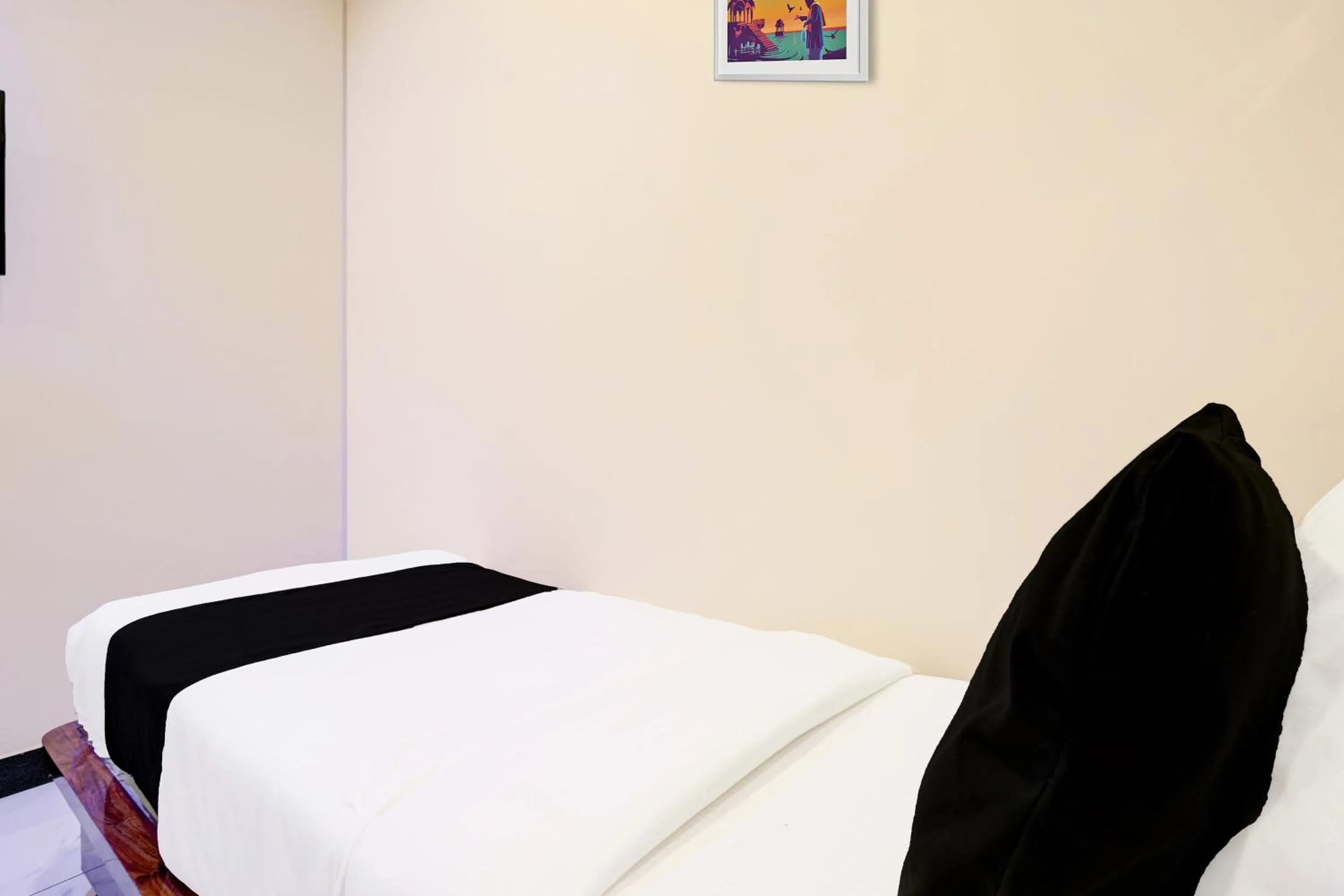 Bedroom in Hotel Airport Crown Andheri East, Mumbai