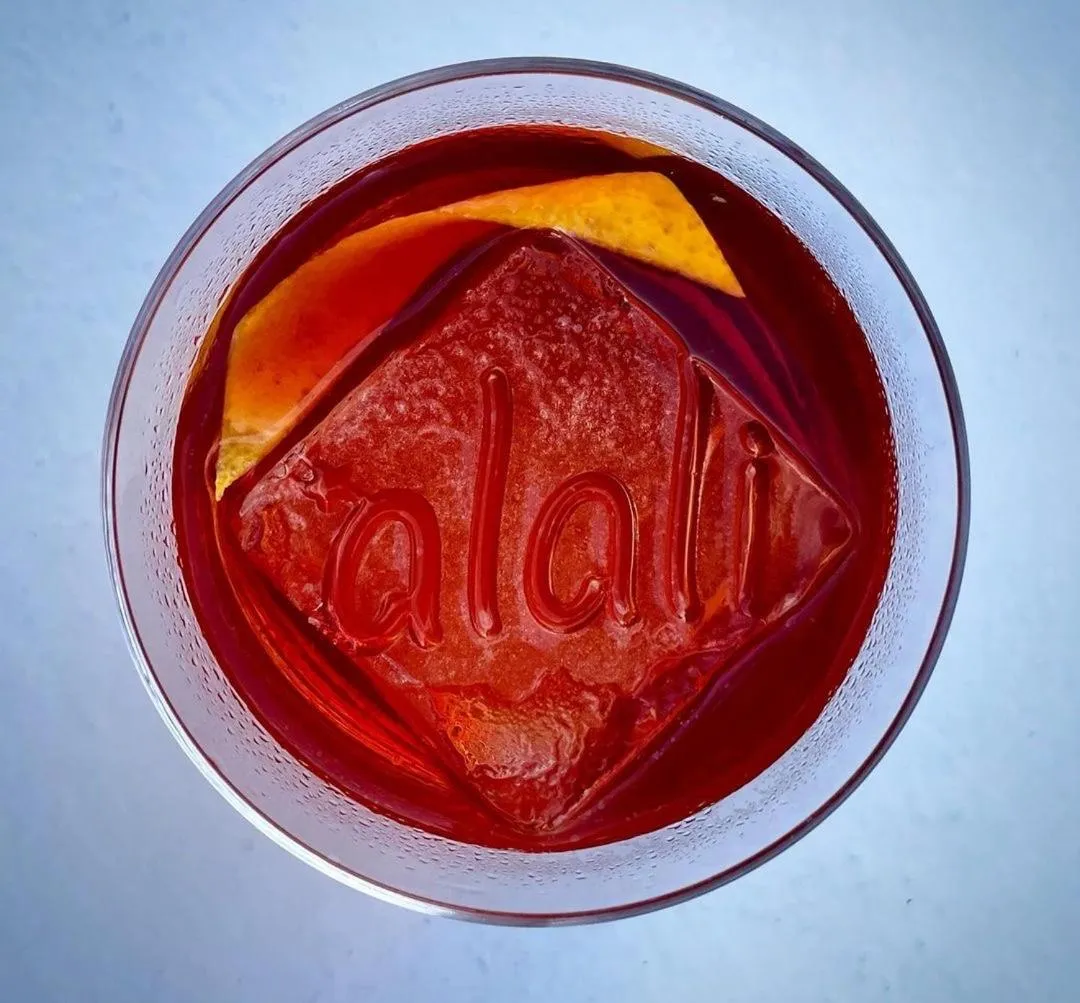 Restaurant/places to eat in Astarte Suites