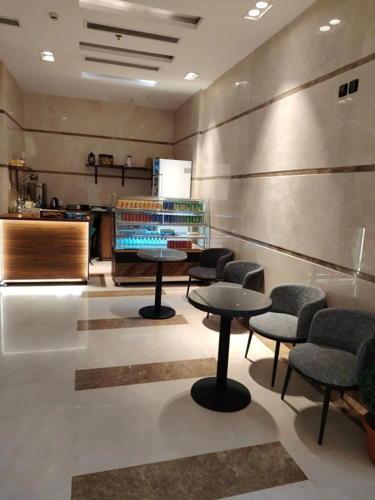 Rowaa Al Azizia Hotel