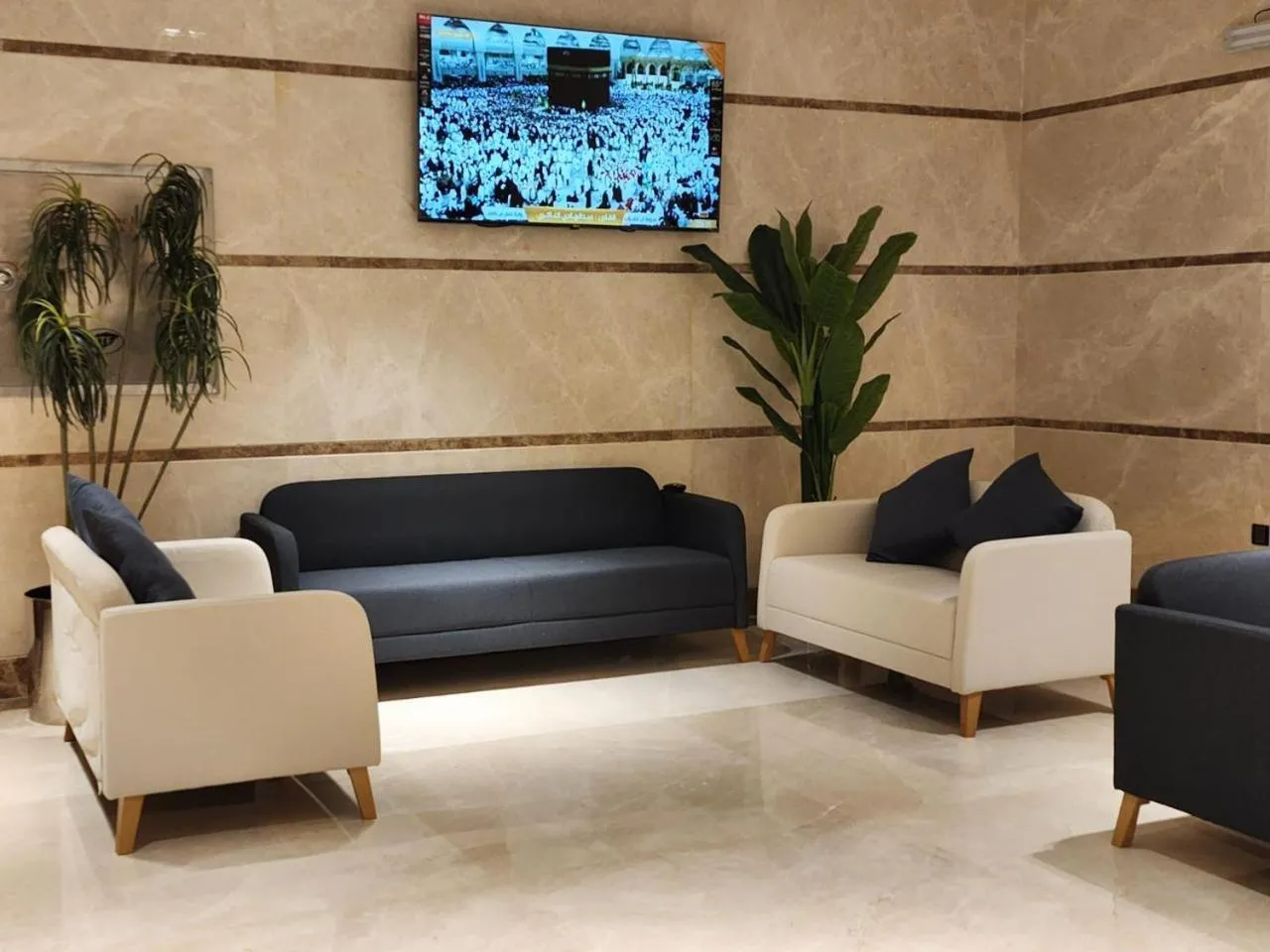 Rowaa Al Azizia Hotel