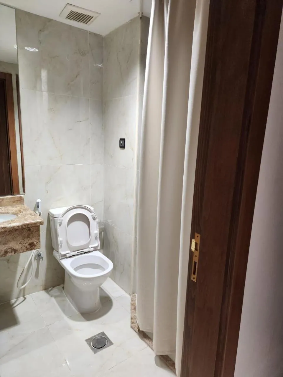 Rowaa Al Azizia Hotel