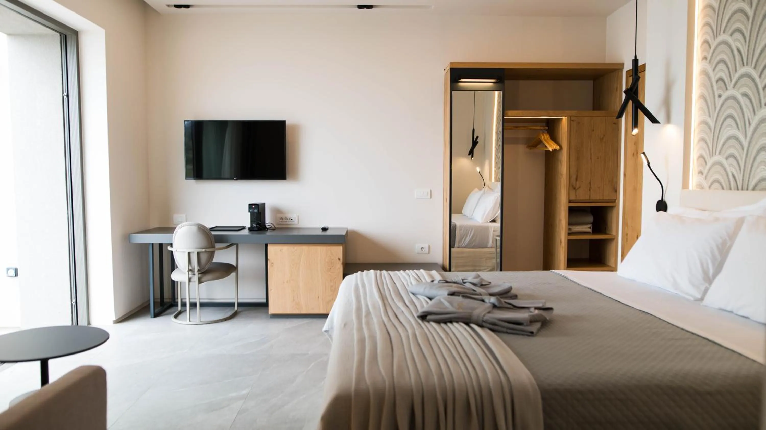 Photo of the whole room, Bed in Alissachni SeaSide Hotel