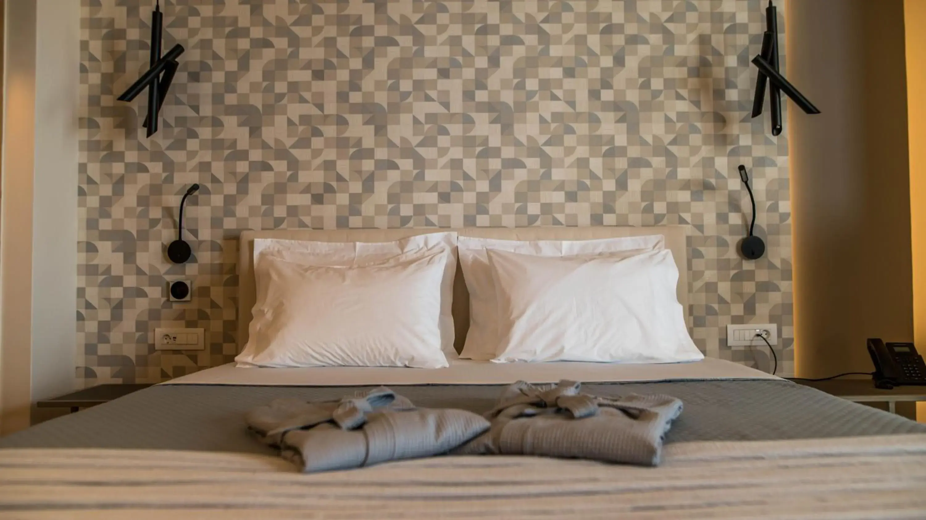 King Suite with Spa Bath in Alissachni SeaSide Hotel King Suite with Spa Bath in Alissachni SeaSide Hotel