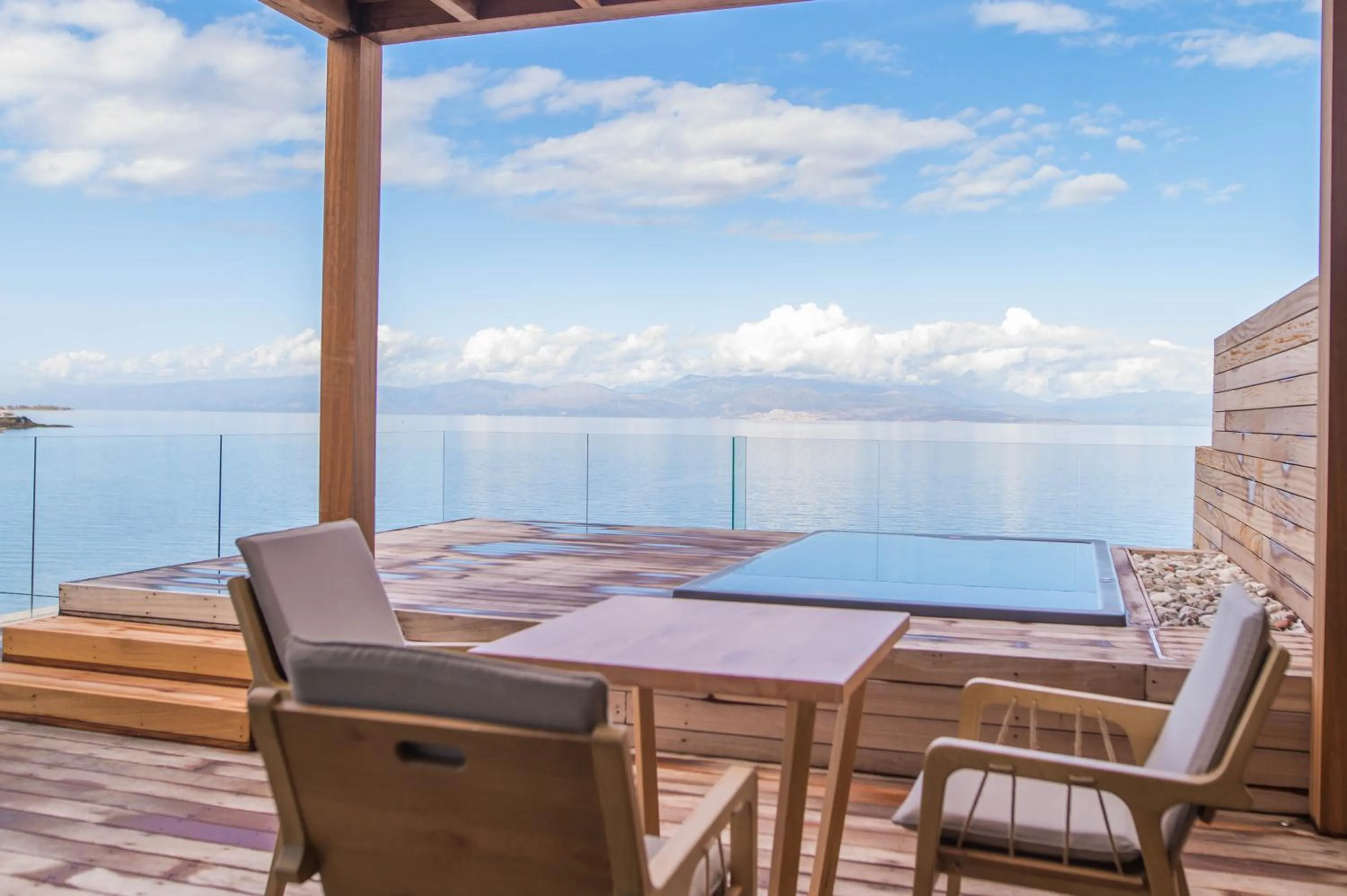 Hot Tub in Alissachni SeaSide Hotel