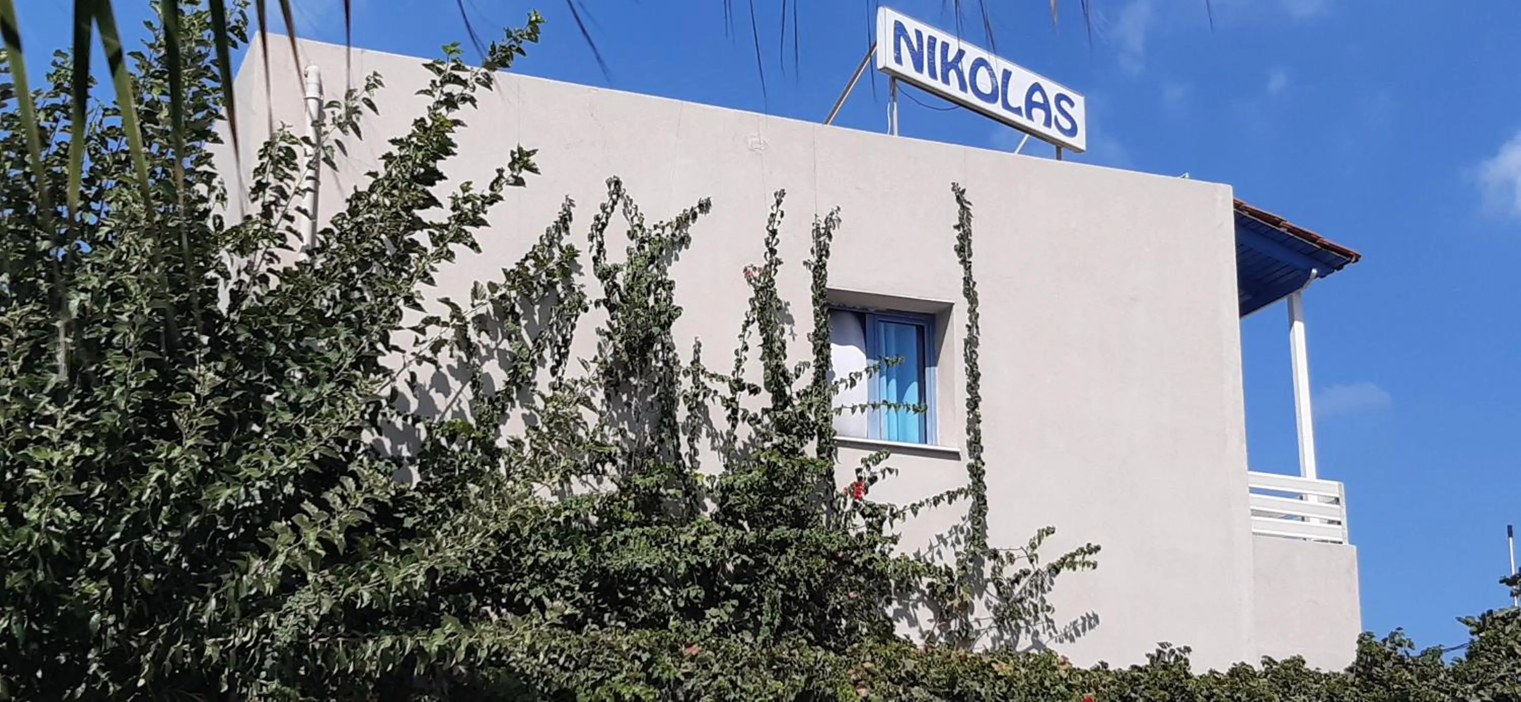 Property building in Nikolas Apartments