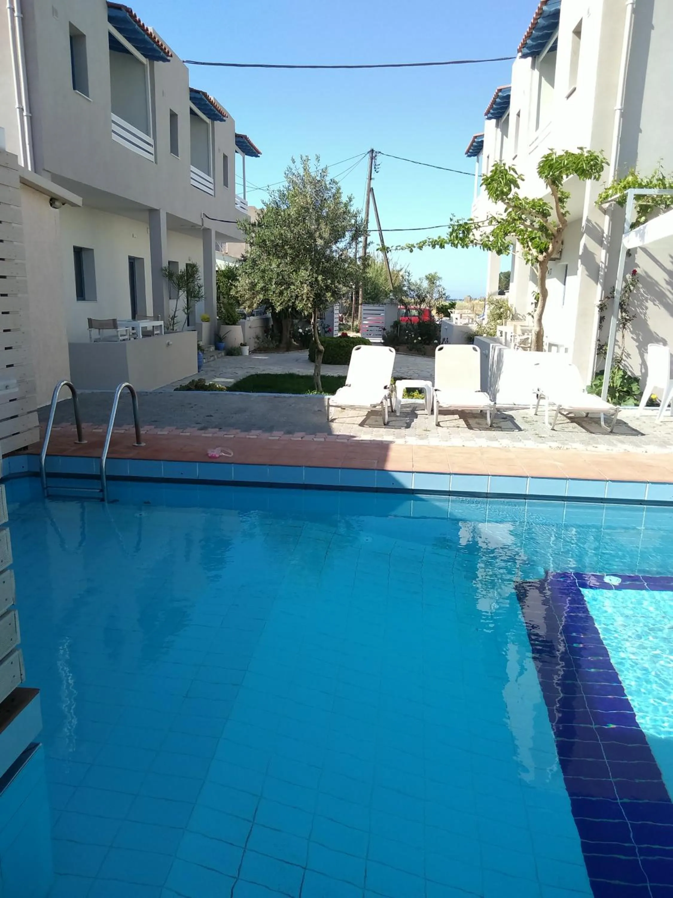 Property building in Nikolas Apartments