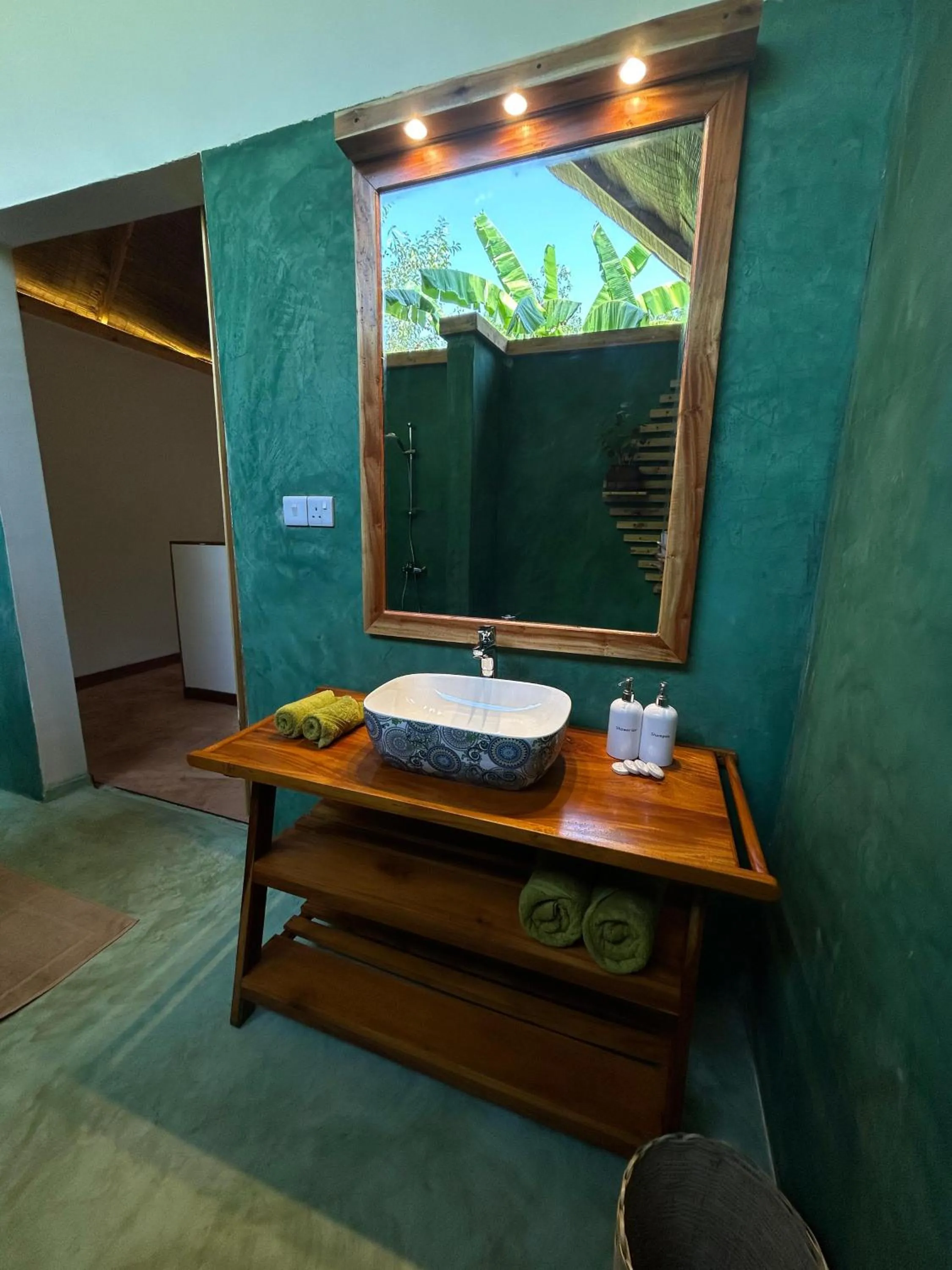 Bathroom in Kidoti Bay