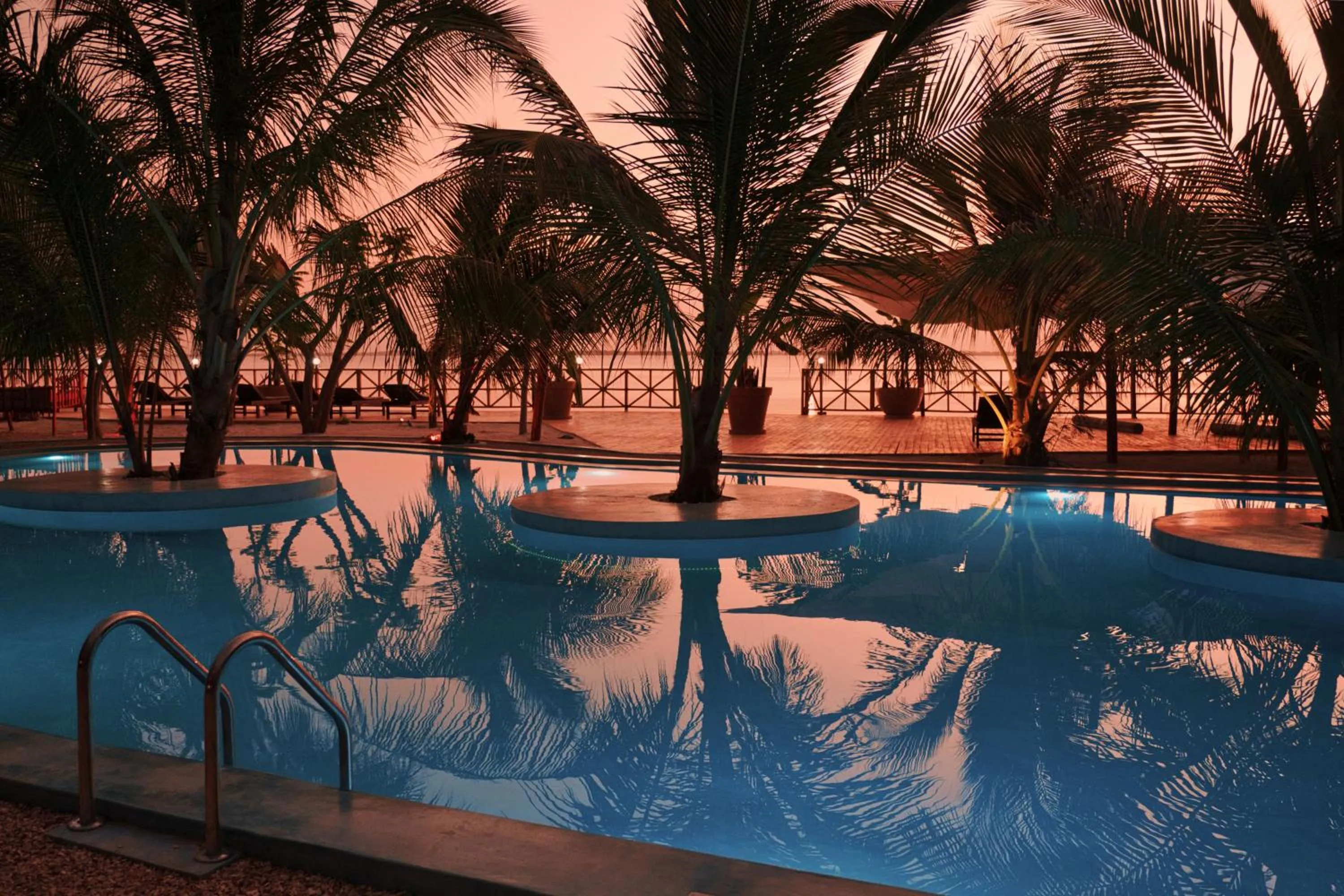 Pool view in Kidoti Bay