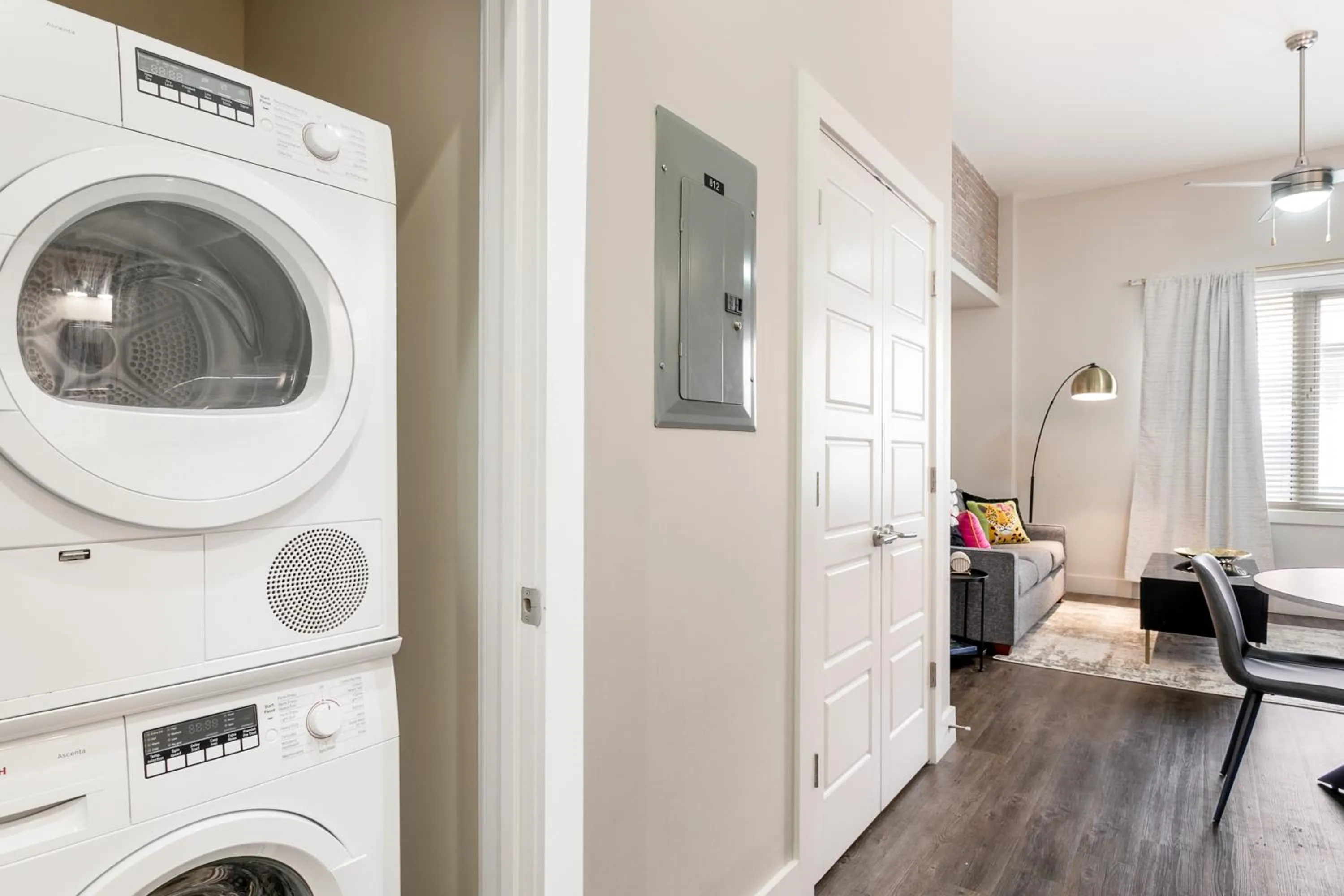 washing machine in Urban Living in the Heart of New Orleans
