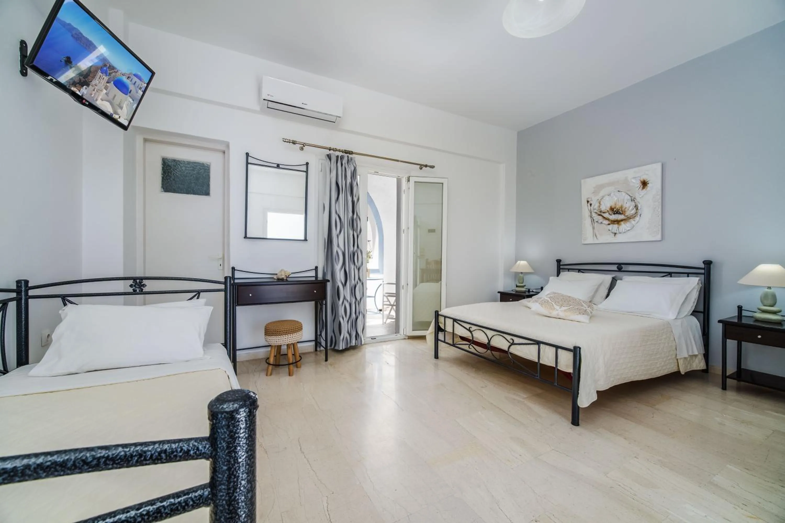 Bed in Stavros Villas