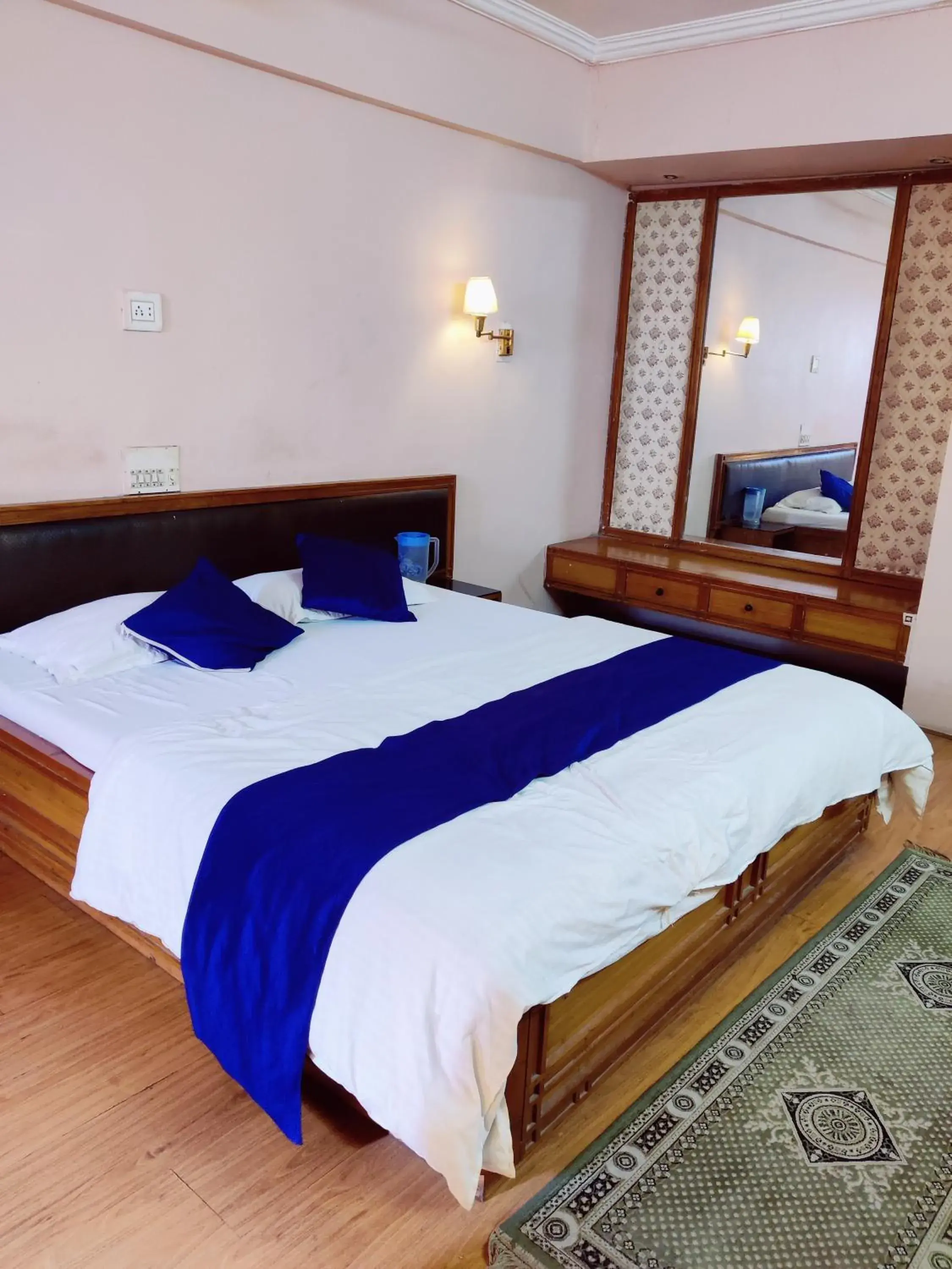 Bed in Hotel Shiva's Regency Bed in Hotel Shiva's Regency