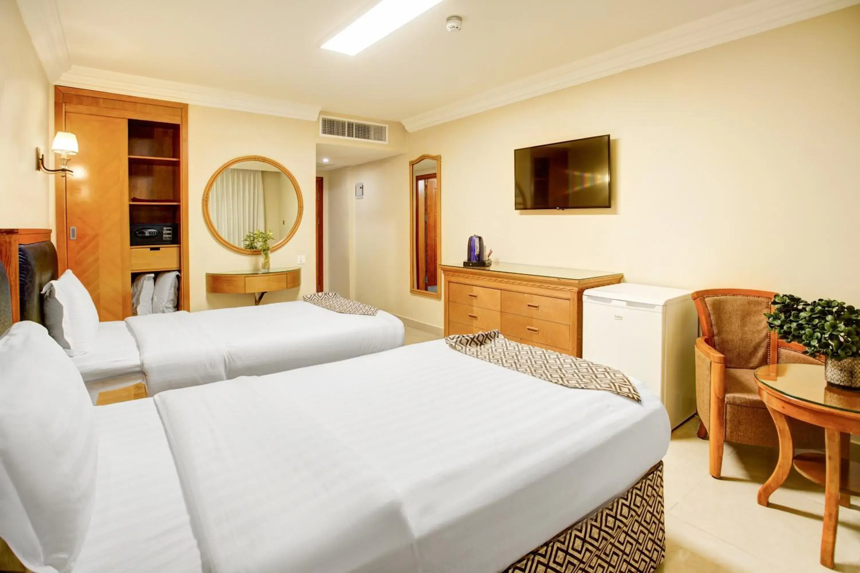 Twin Room with Balcony in Dweik Hotel LUXURY 3 Twin Room with Balcony in Dweik Hotel LUXURY 3