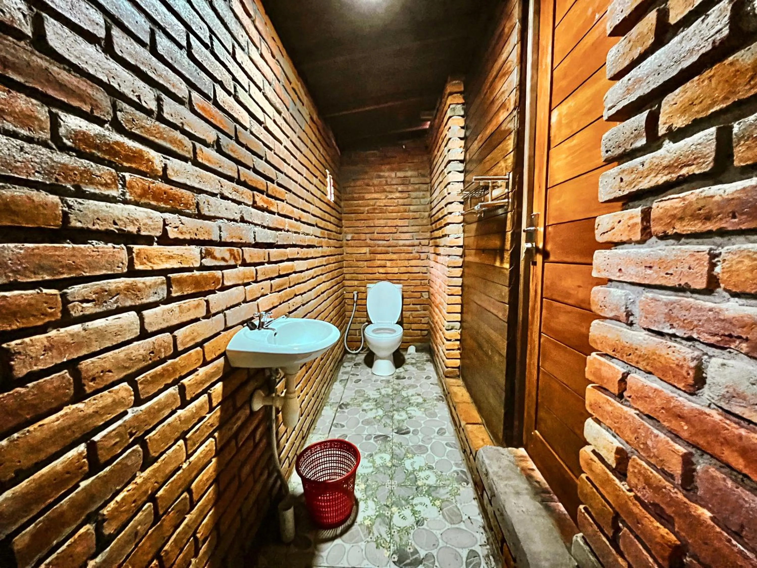 Toilet in Diamond Glamping by BIO Management