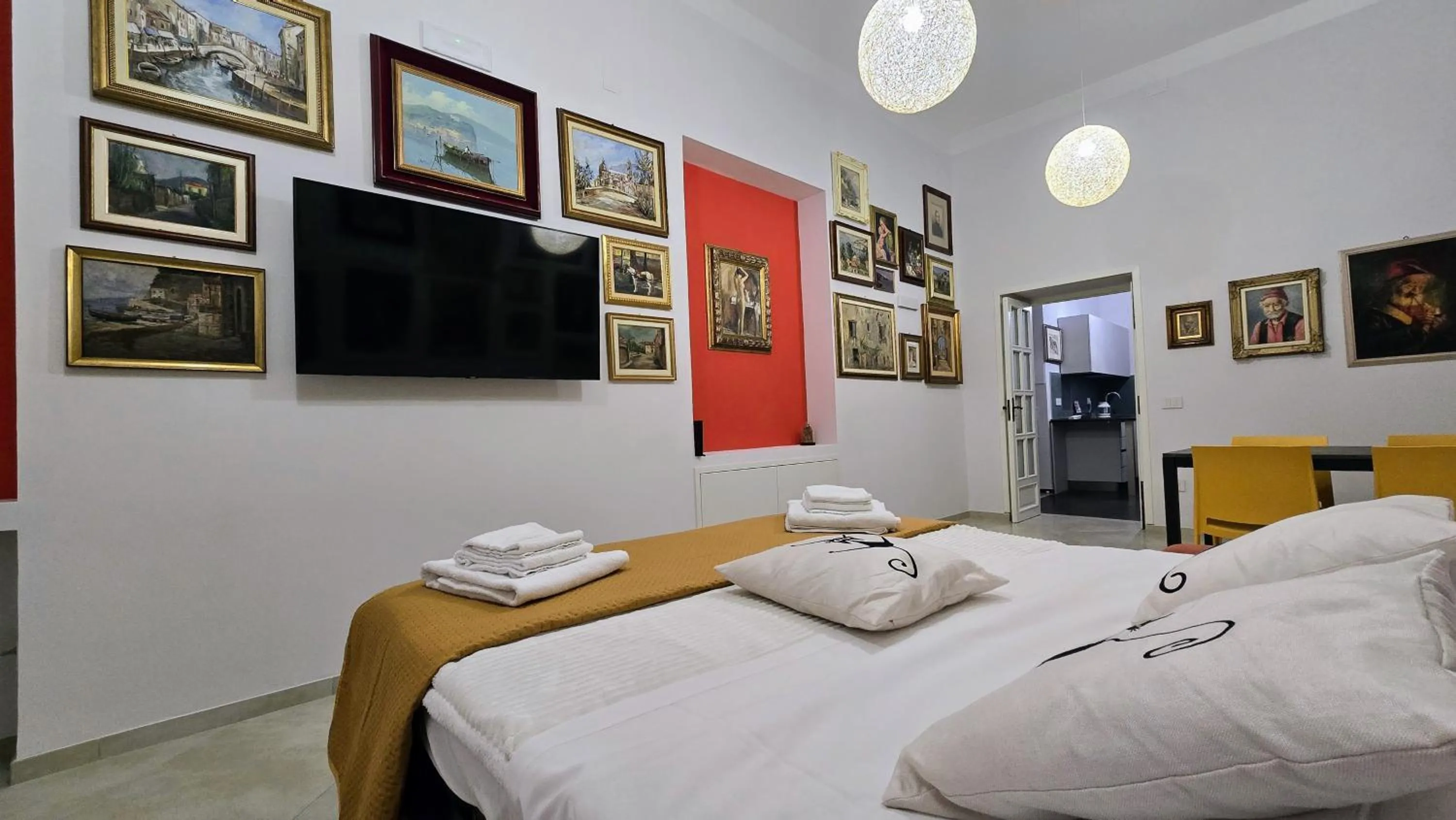 Bed in Sorrento My Way Art Suite