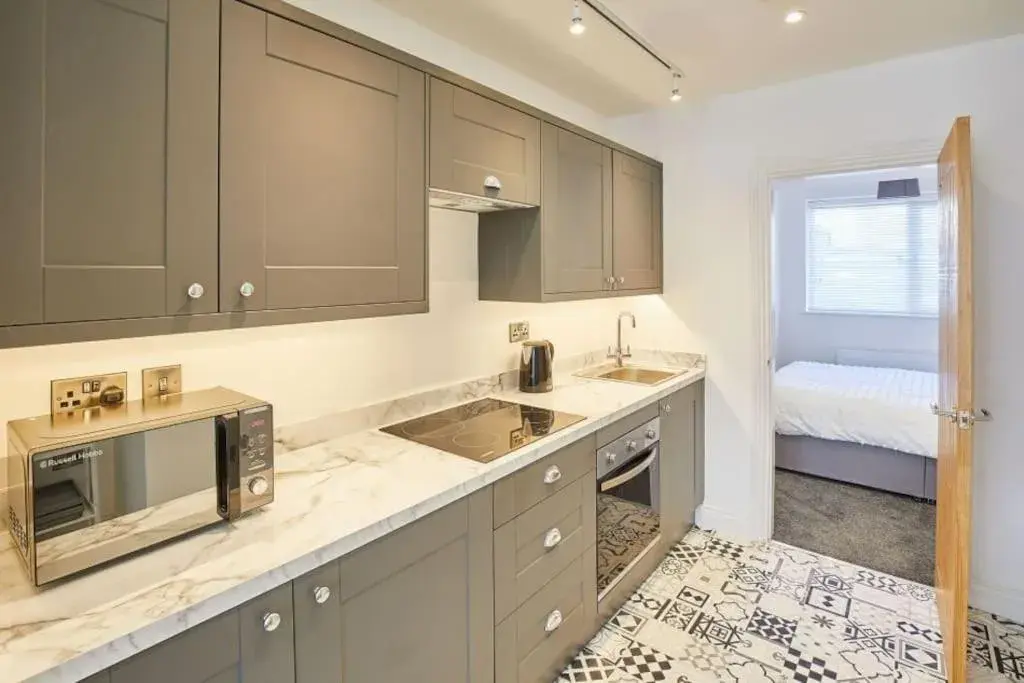 Apt 1 - Queens Court Apt 1 - Queens Court