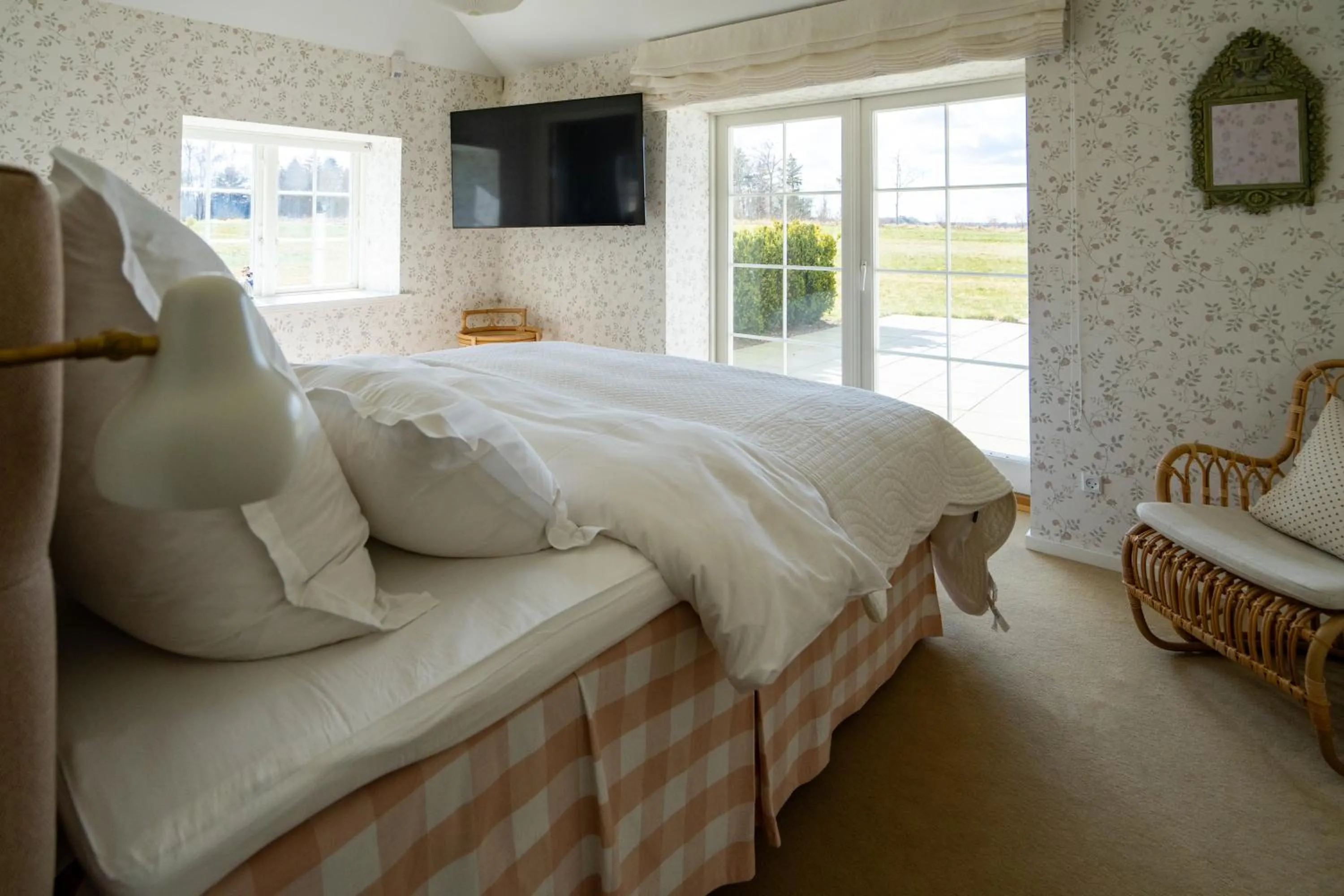 Deluxe Double Room with Balcony and Sea View in Borre Knob Fjordhotel
