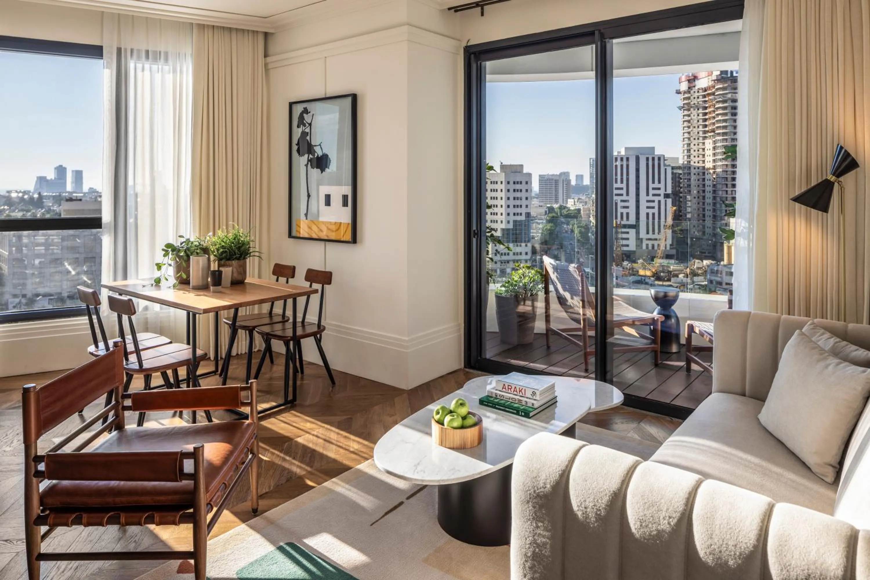 Day in The George Tel Aviv