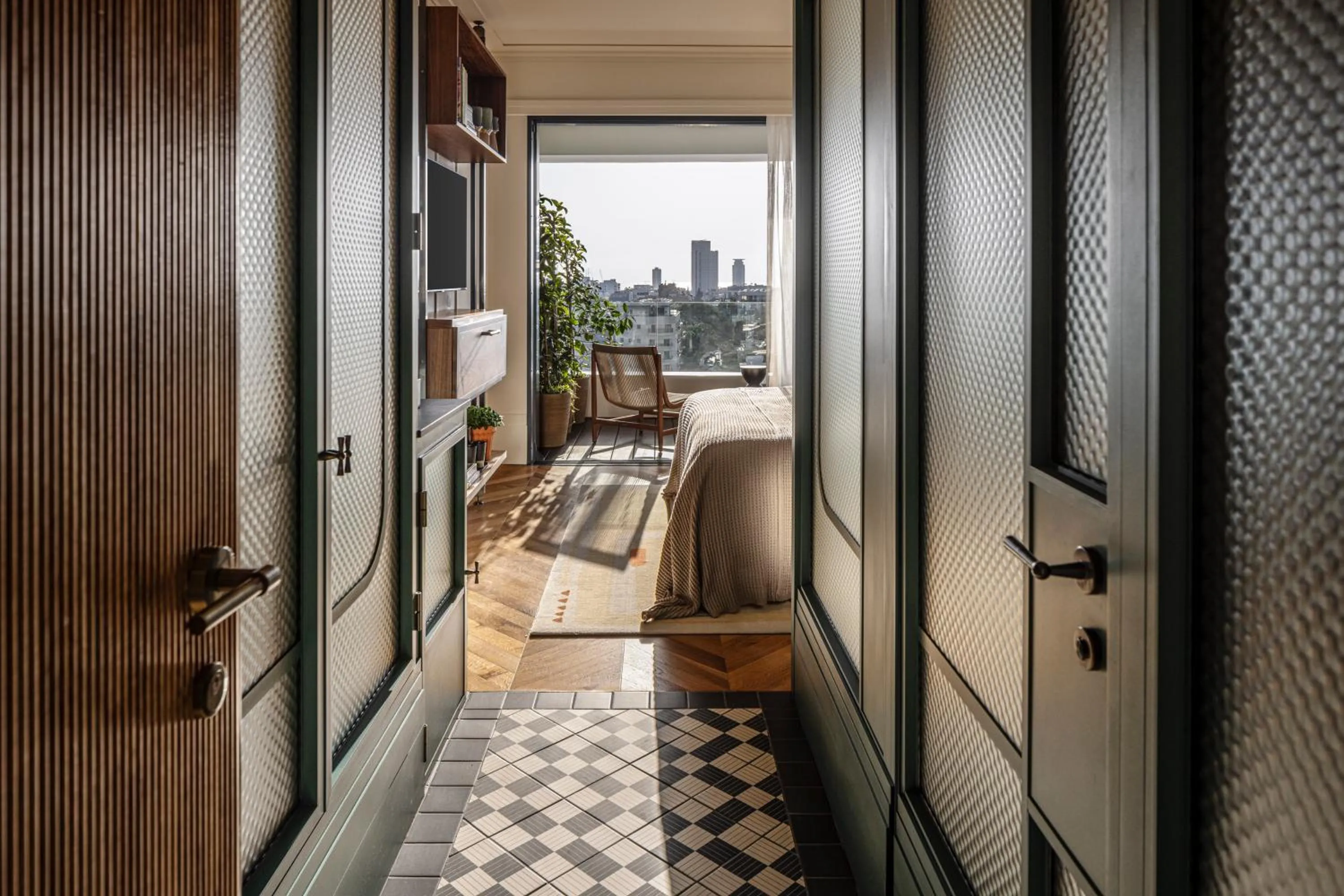 Facade/entrance in The George Tel Aviv