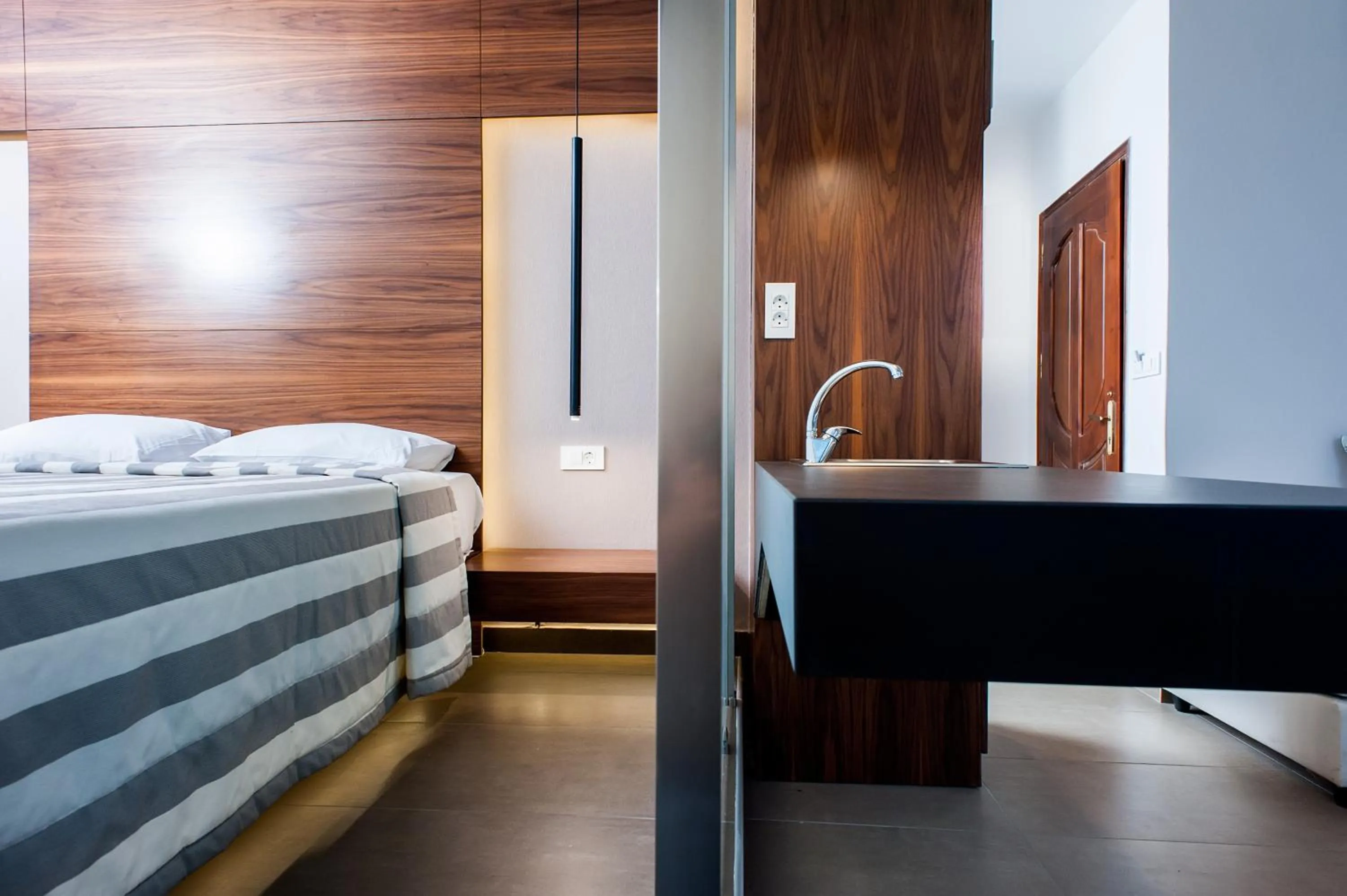 Decorative detail, Bed in Frideriki Studios & Apartments