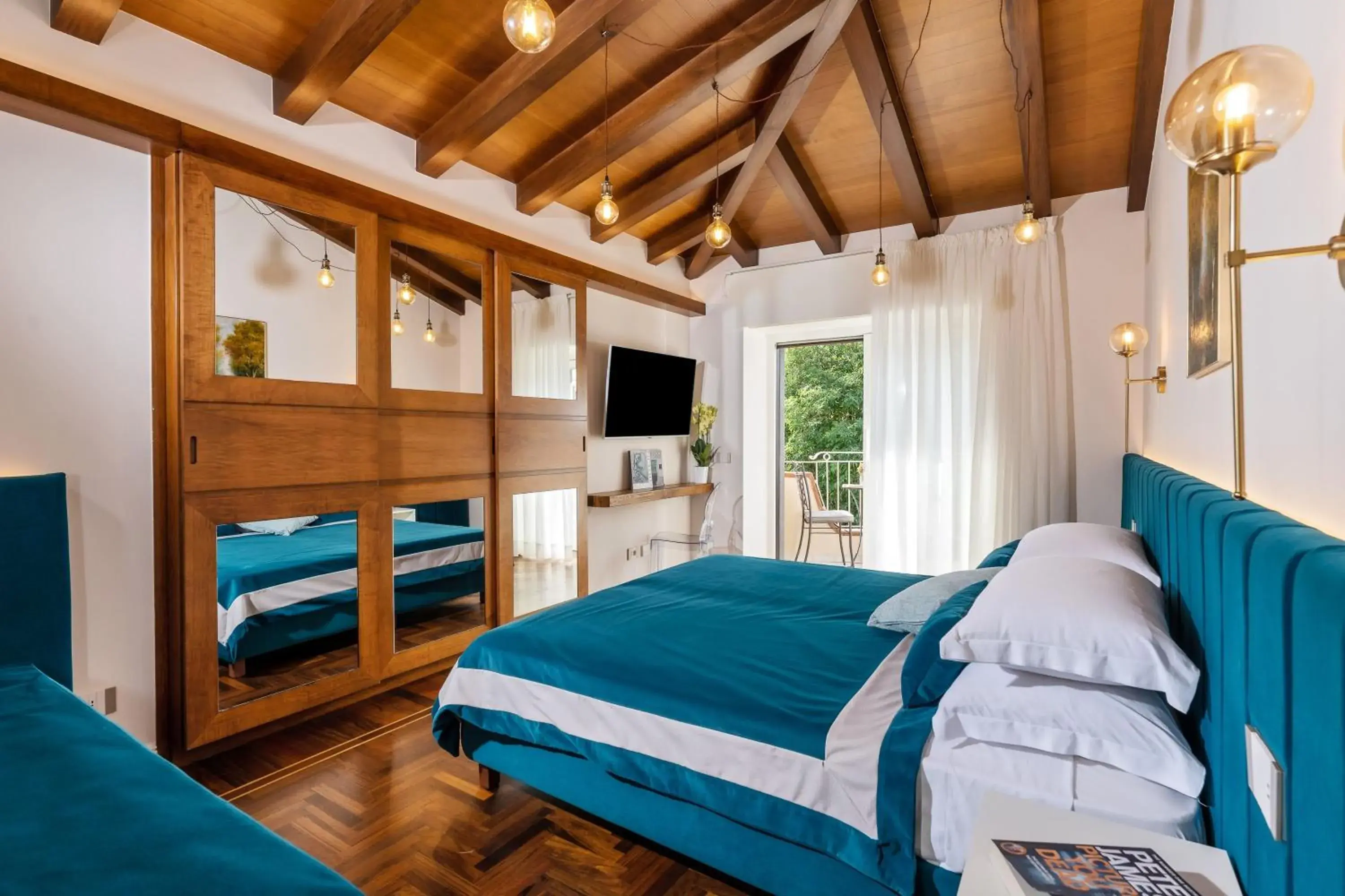 Double Room with Balcony in Villa Antiche Mura Relais Double Room with Balcony in Villa Antiche Mura Relais