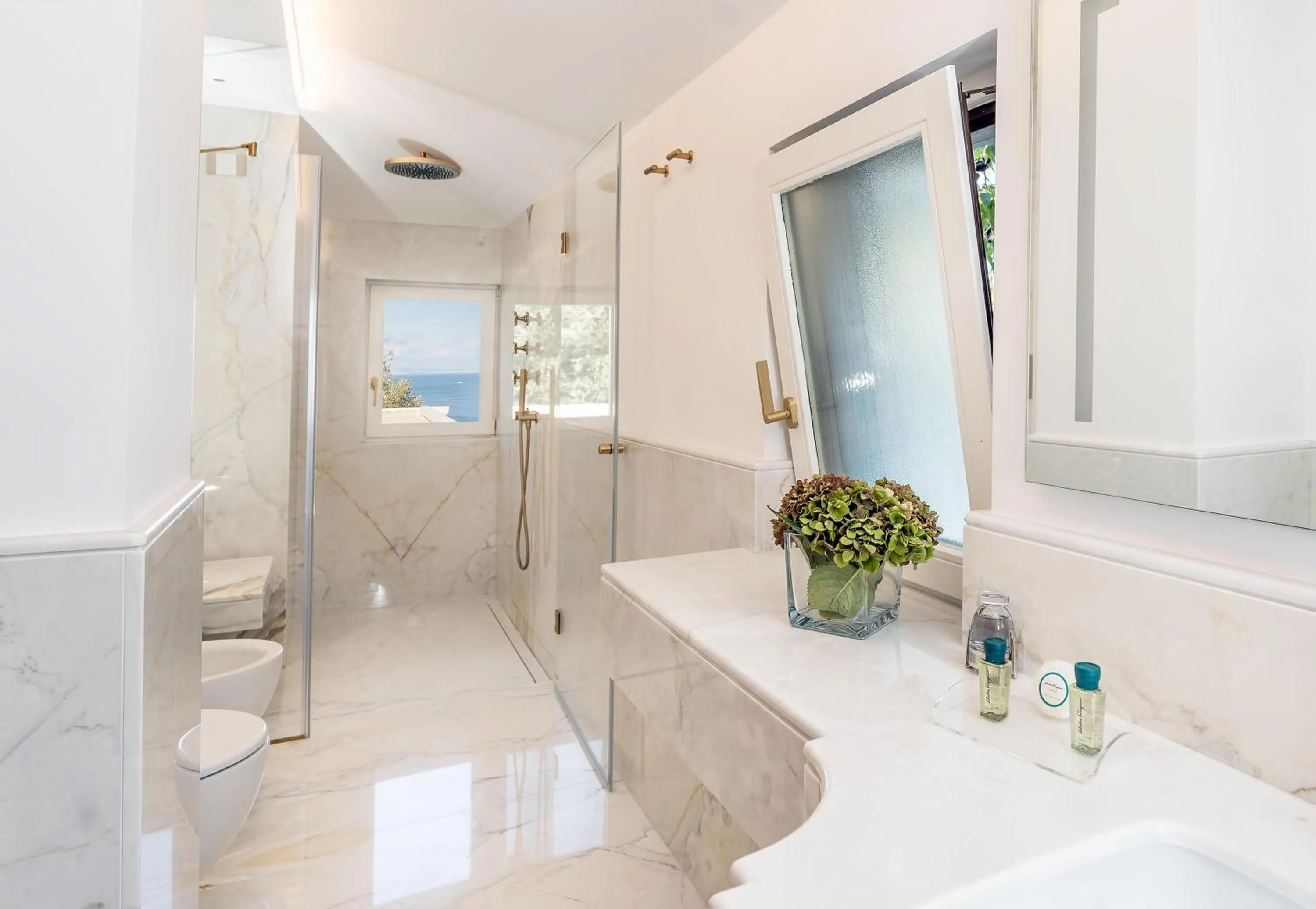 Shower in Villa Antiche Mura Relais