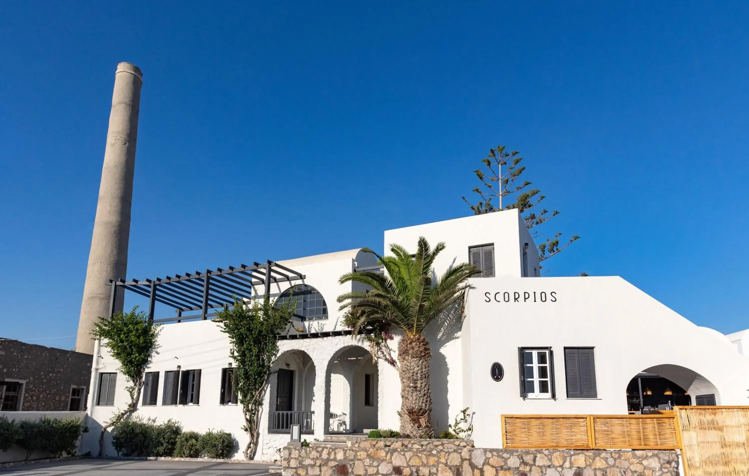Property building in Scorpios Beach Property building in Scorpios Beach