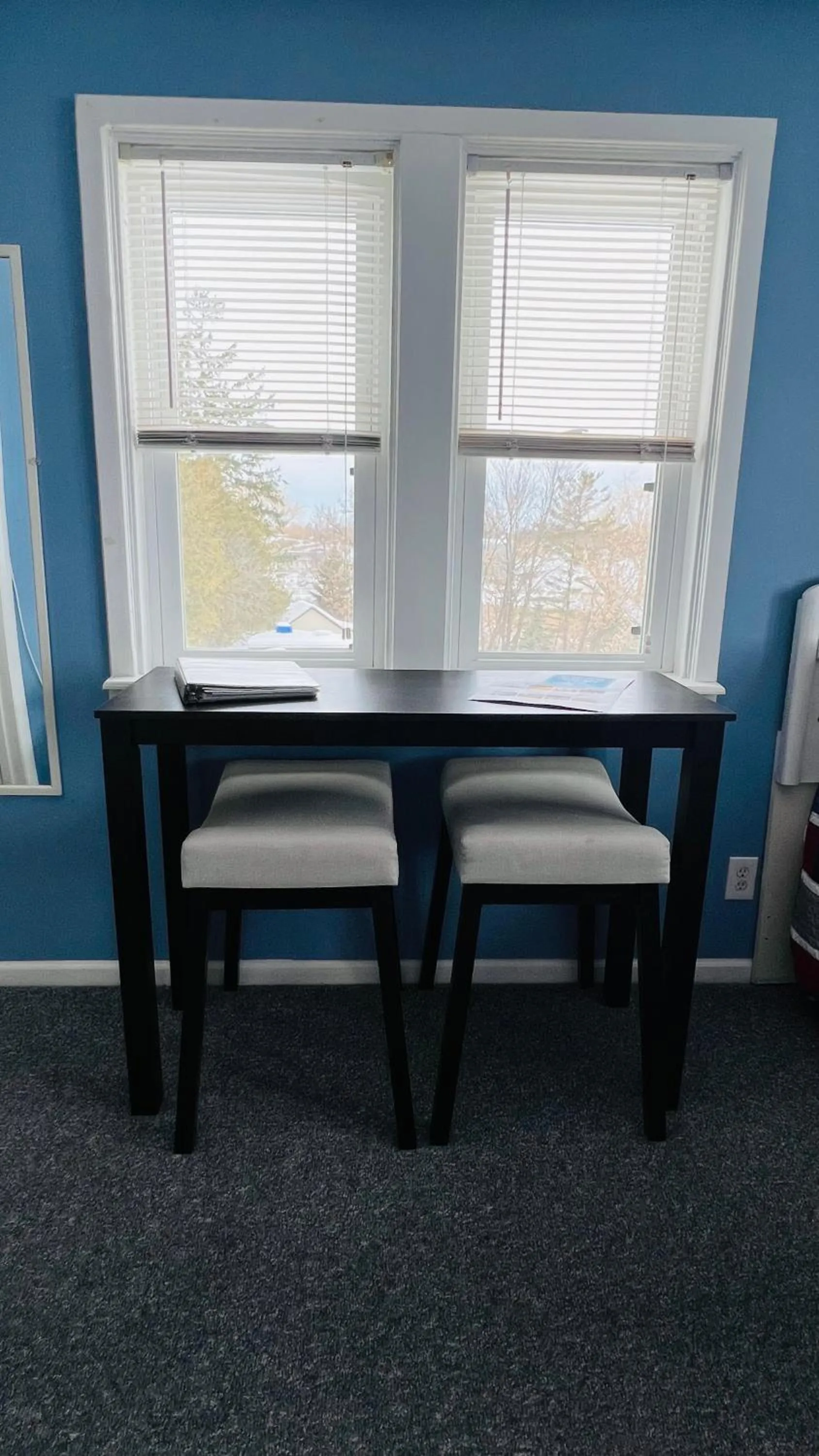 Chateau Country Inn and Captain's Cottage