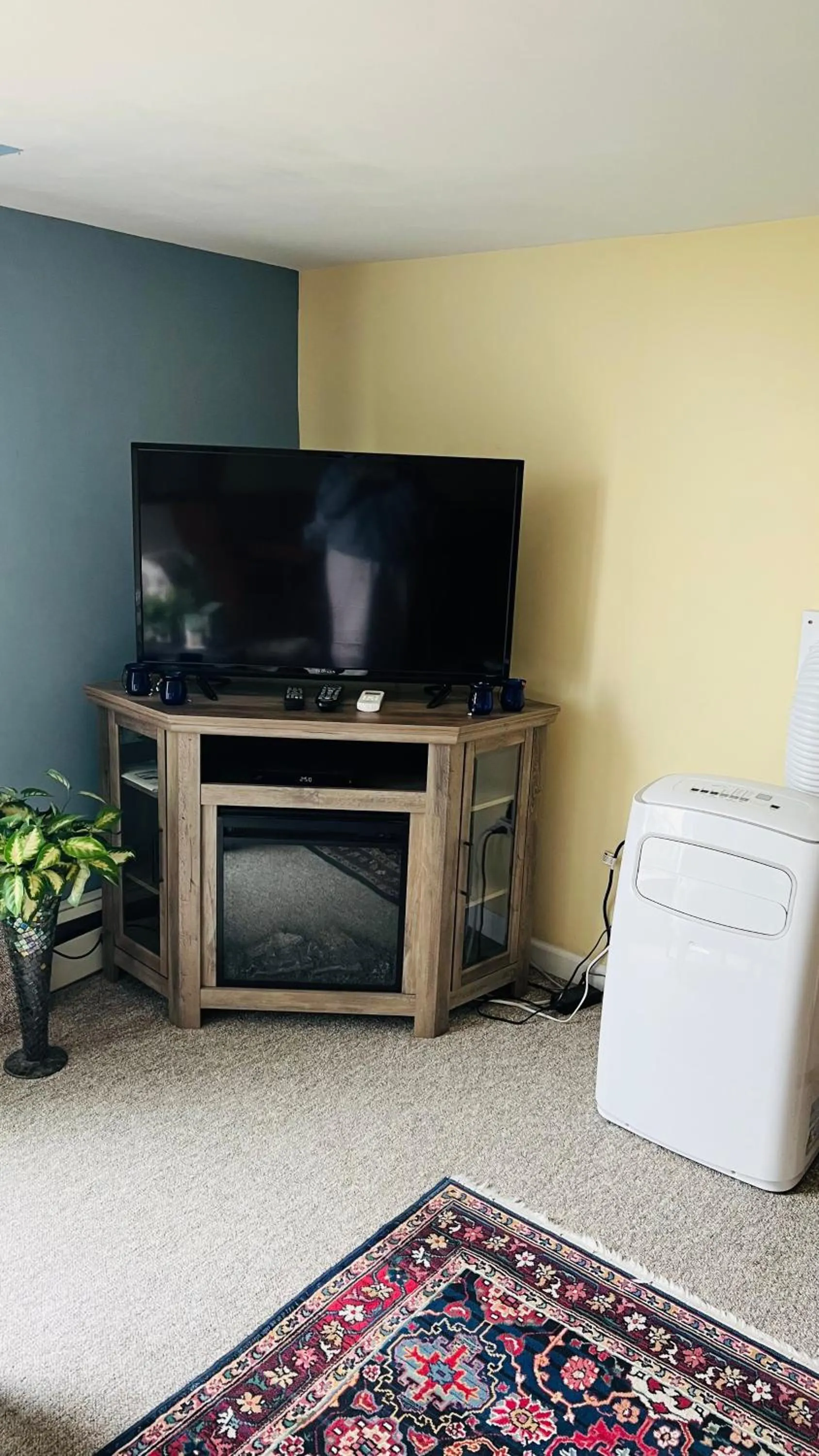 Chateau Country Inn and Captain's Cottage